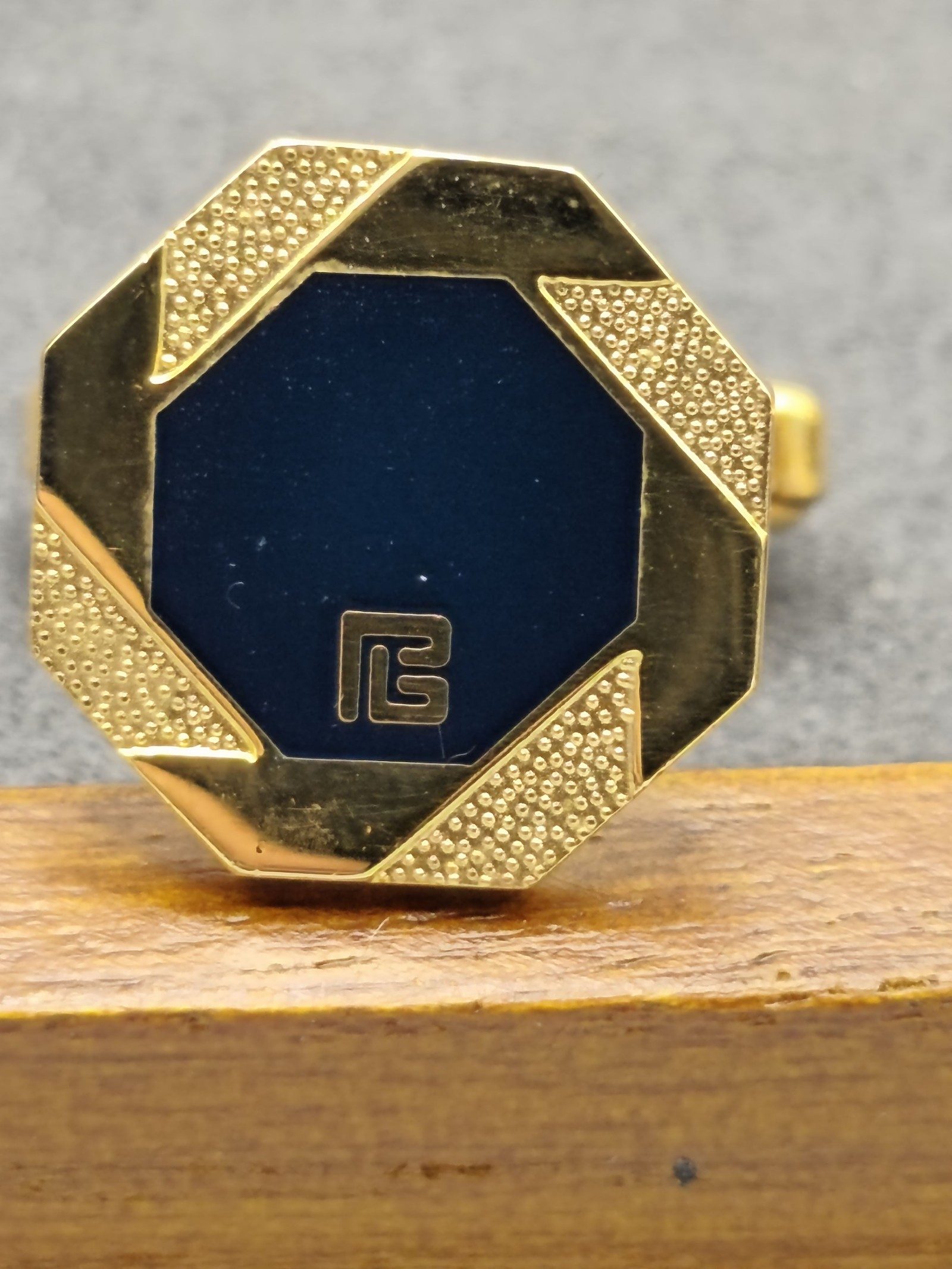 Pierre Balmain Men's Gold & Navy Cufflinks & Shirt Stud Set image 6