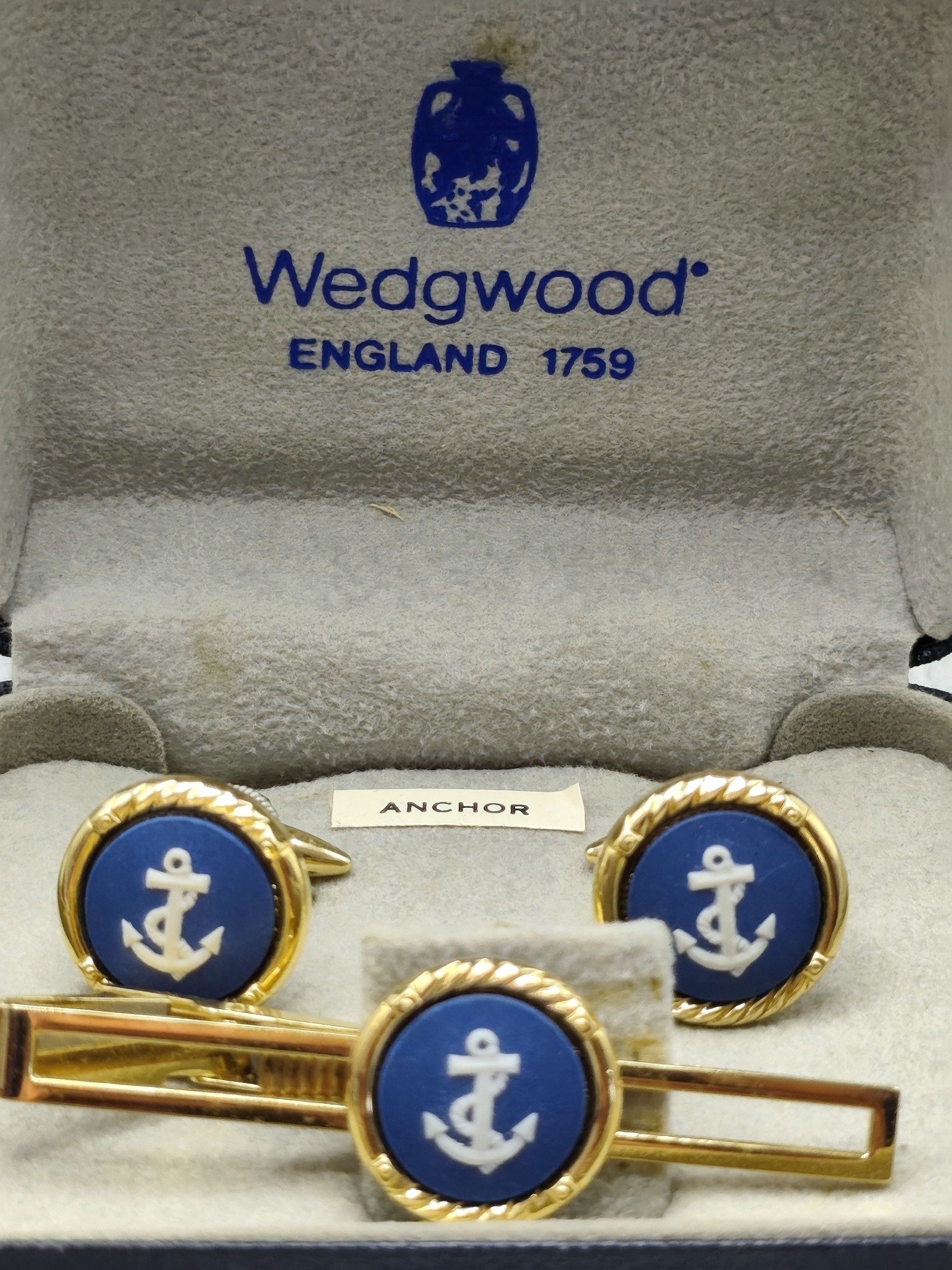 Wedgwood Men's Blue & White Anchor Cufflinks & Tie Clip Set image 2
