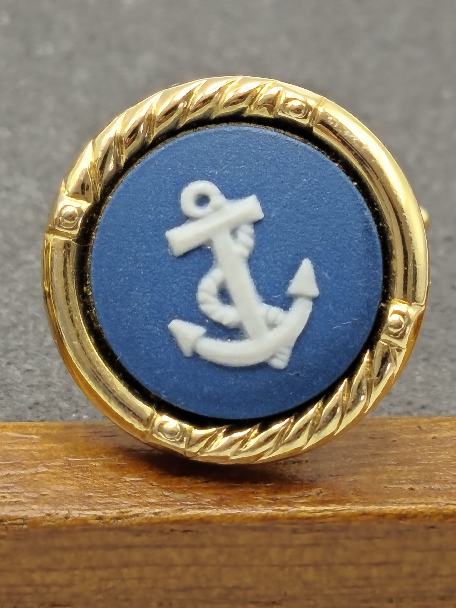 Wedgwood Men's Blue & White Anchor Cufflinks & Tie Clip Set image 5