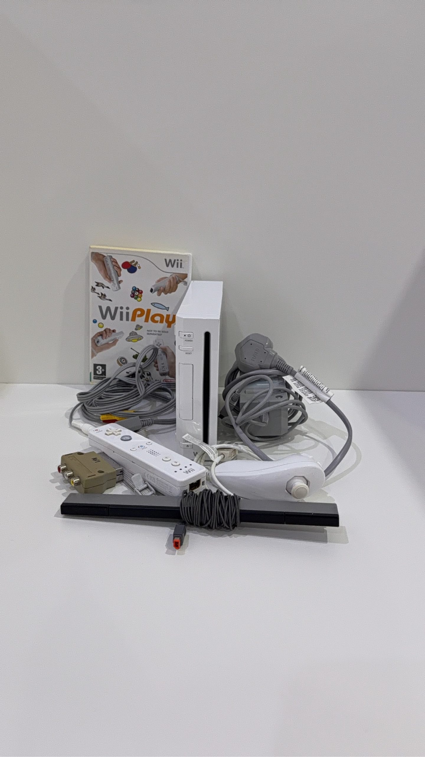 Nintendo Wii Console White + Official Remote Nunchuk Wii Play Cables Tested