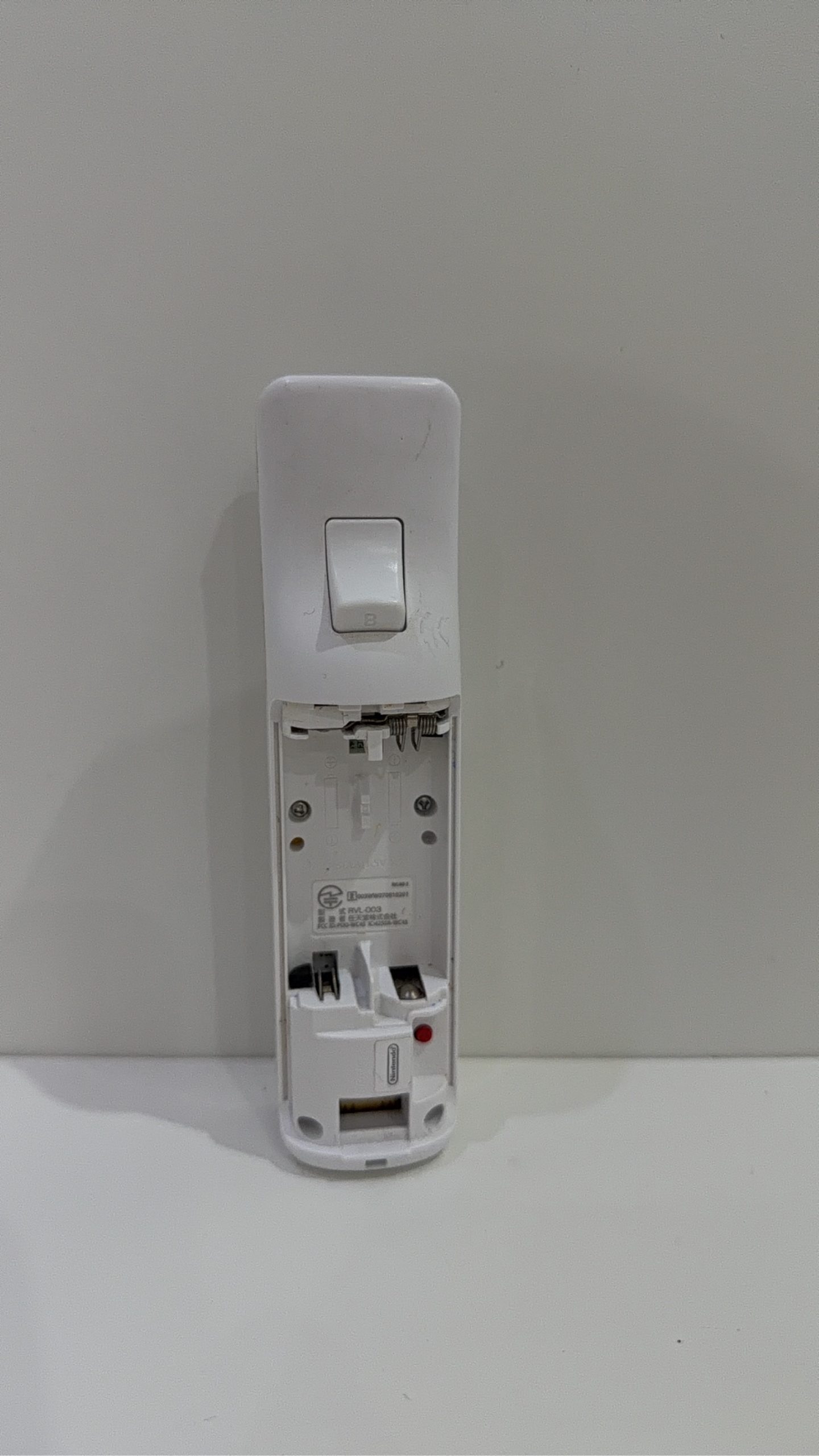 Official Nintendo Wii Remote White Genuine Tested Working Minor Corrosion image 2