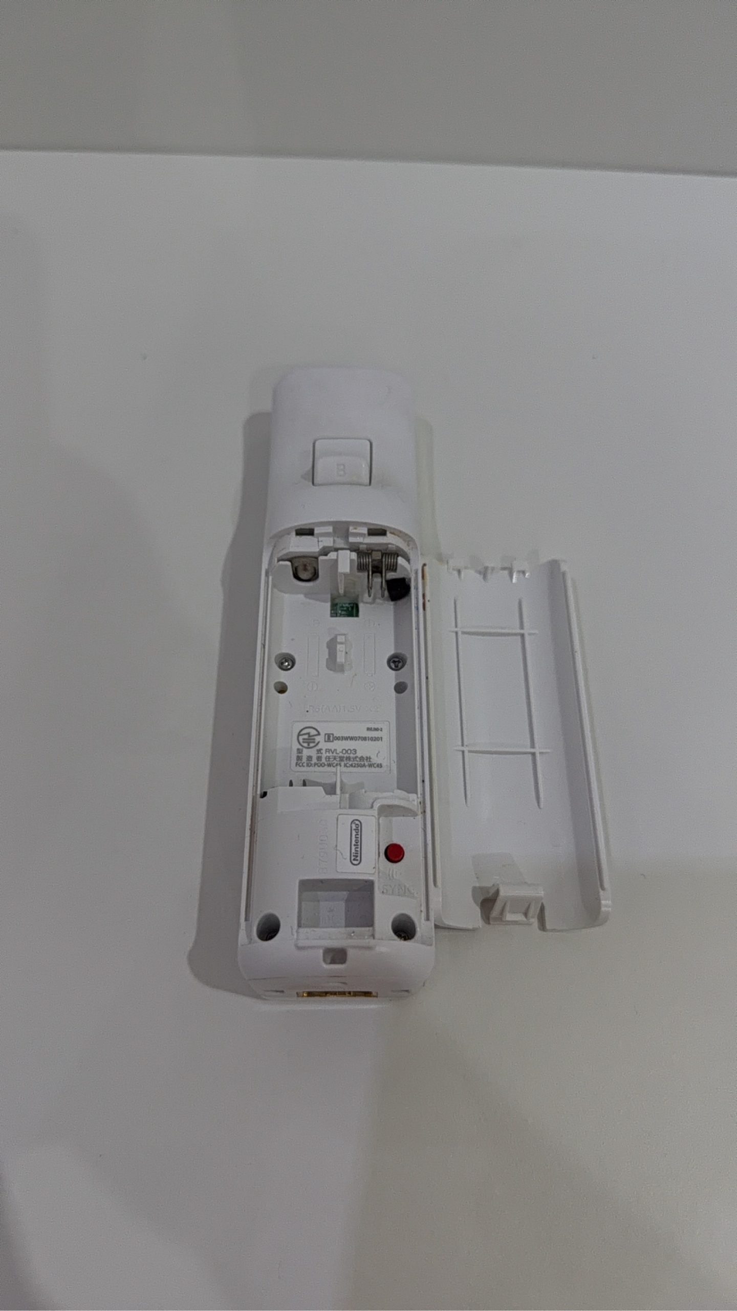 Official Nintendo Wii Remote White Genuine Tested Working Minor Corrosion image 4
