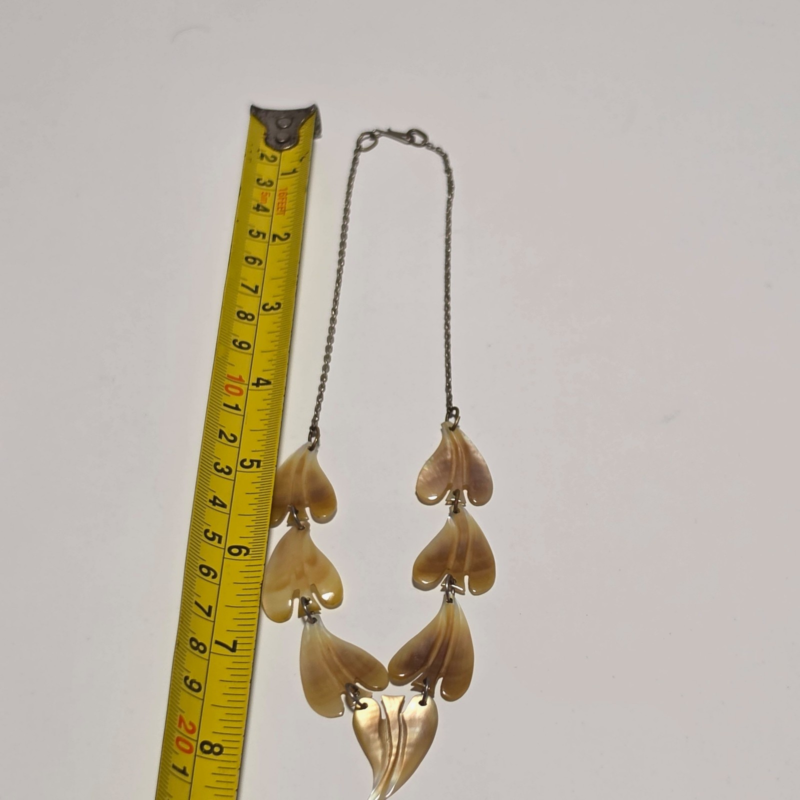 Vintage Brown & Beige Shell Leaf Pendant Necklace.b5 image 4