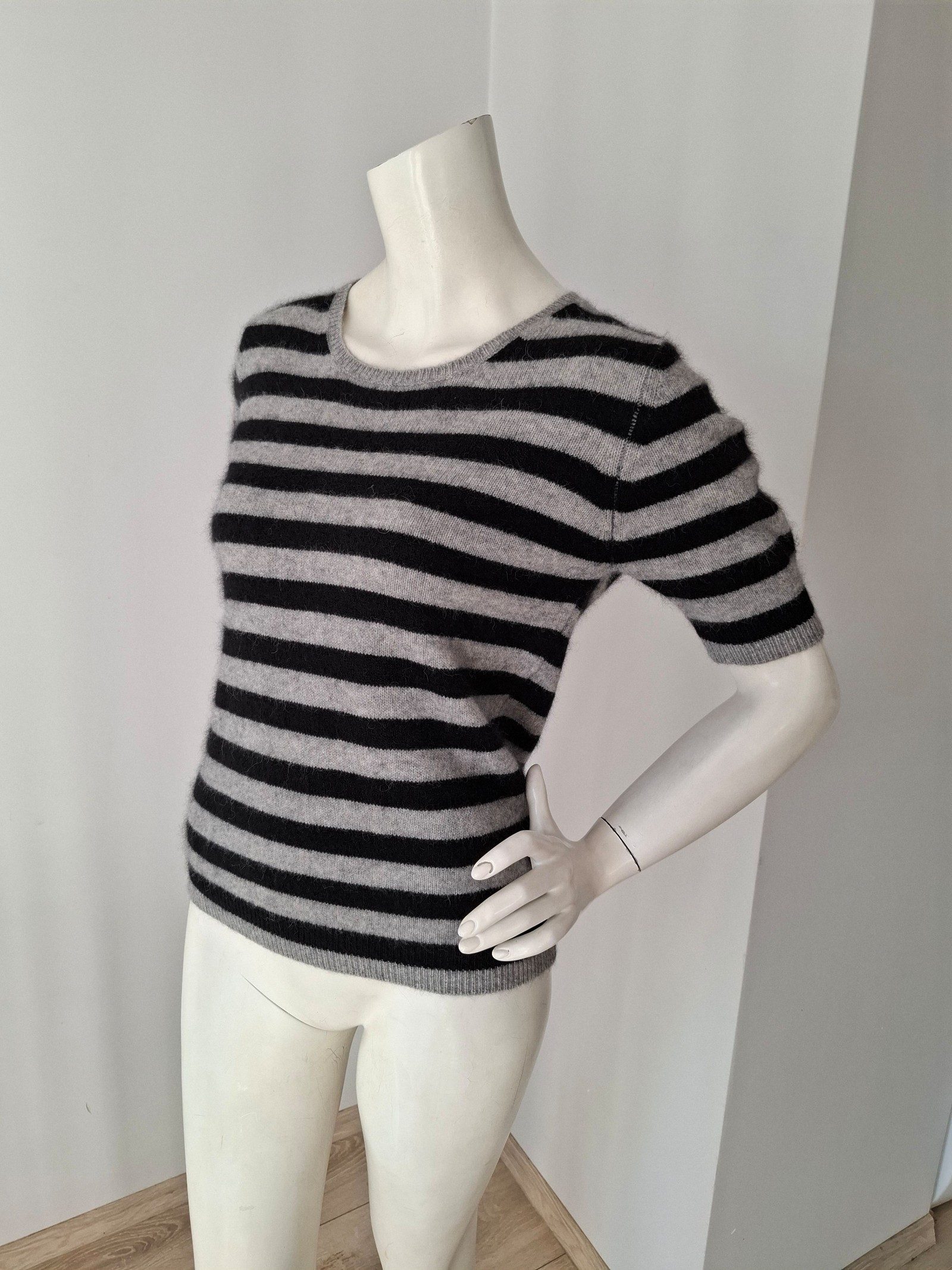 Majestic Filatures Striped Womens racoon wool short sleeve Sweater top extra soft Size S /M New with tags image 2