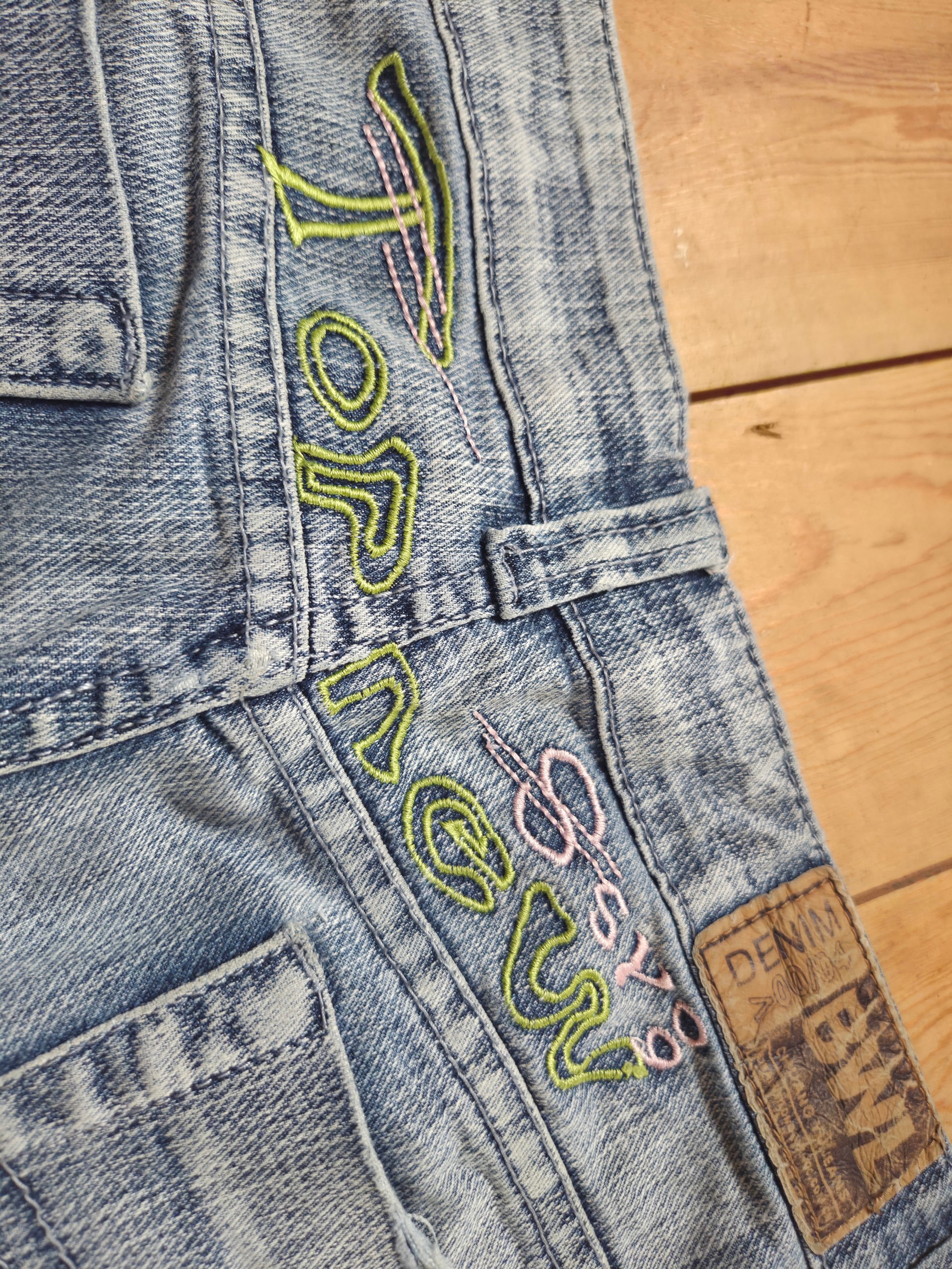 Baiweilong Y2K Light Wash Embroidered Bootcut Jeans UK 8 W29 L32 image 10
