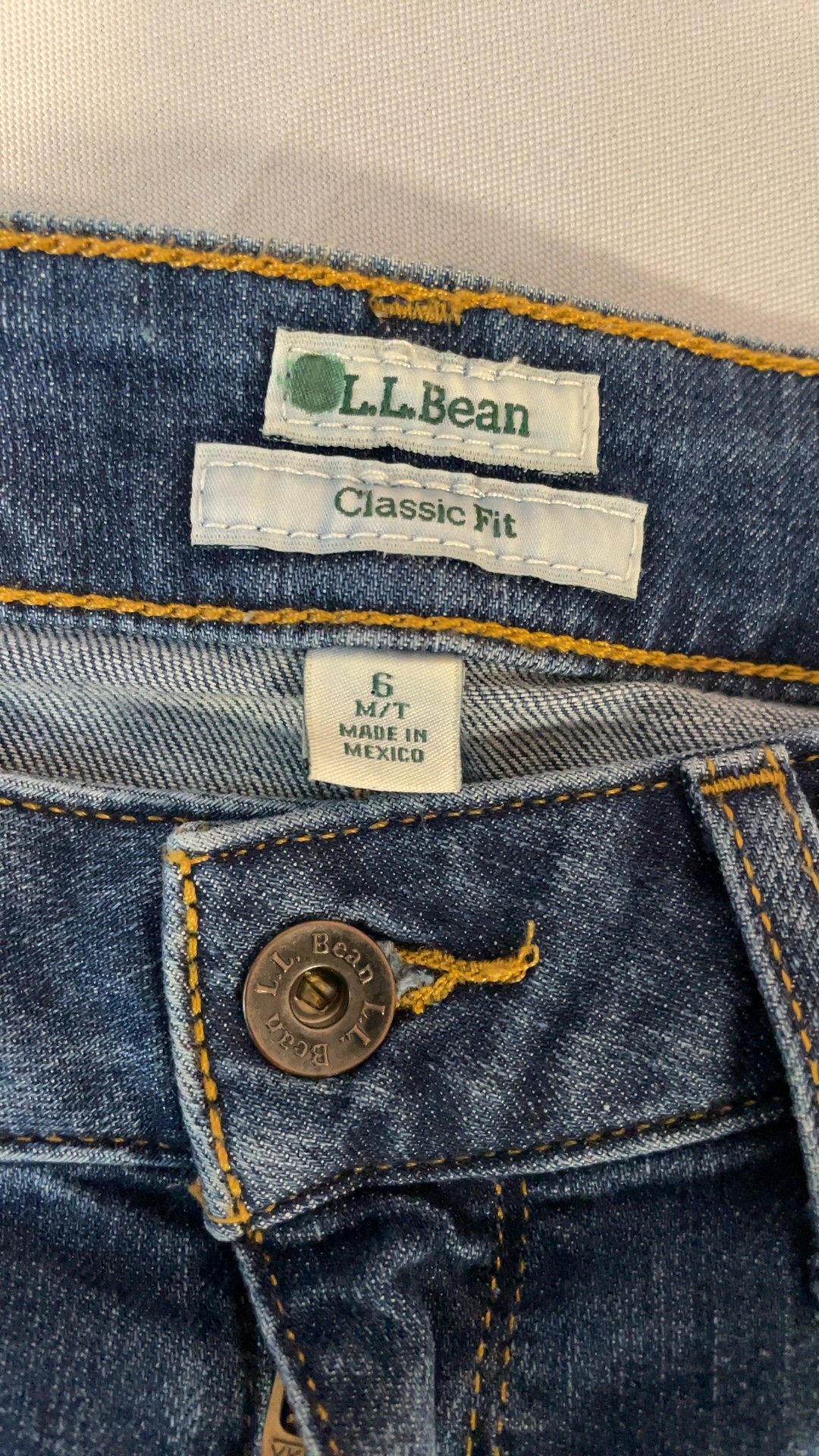 L.L.Bean Blue Classic Fit Jeans Size 6 Made in Mexico
