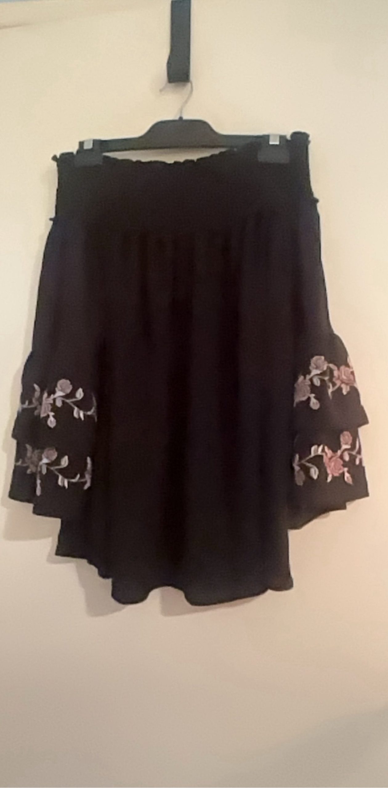 City Chic Black & Pink Floral Embroidered Off Shoulder Top S/16