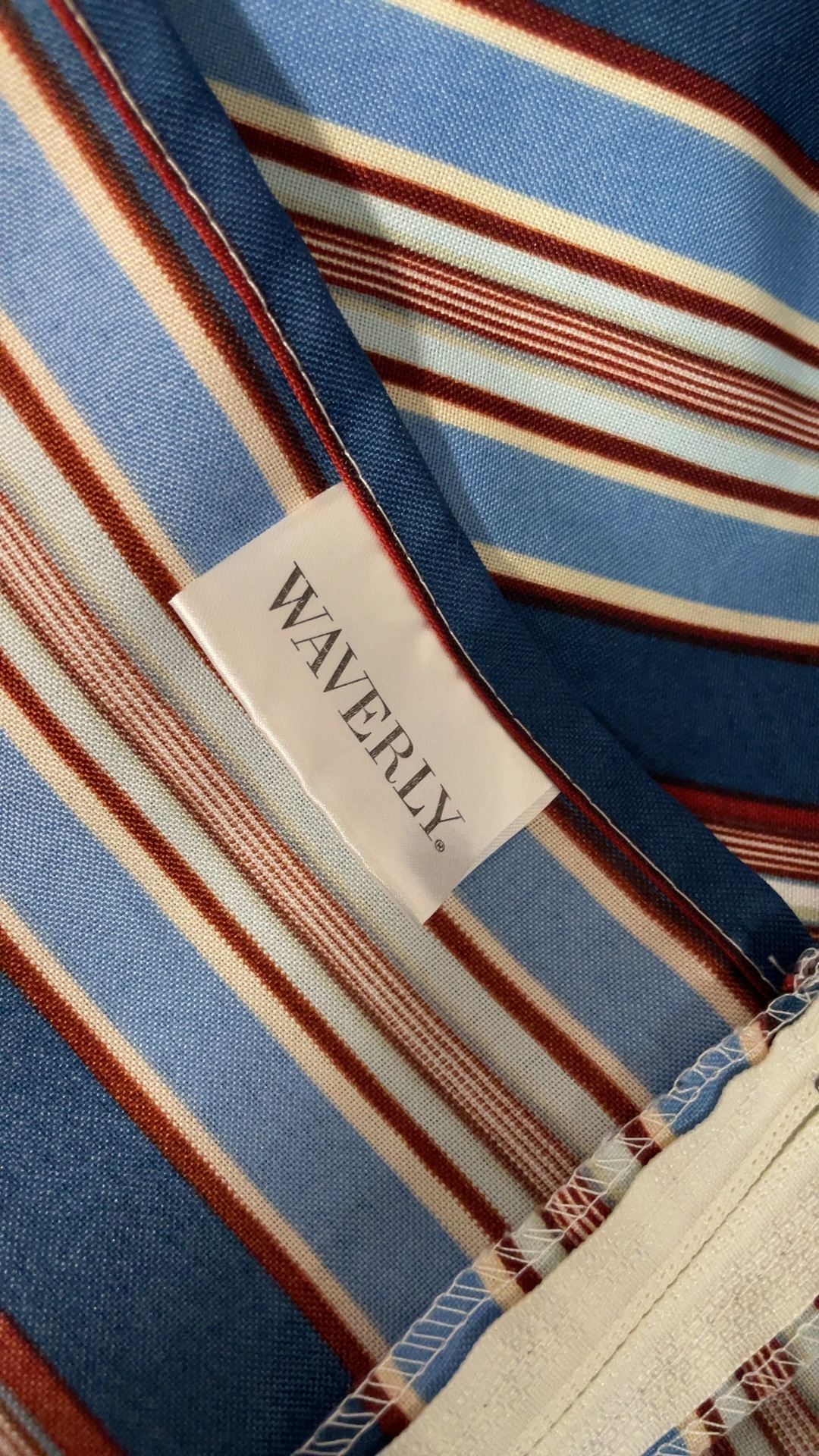 Waverly zippered outdoor umbrella tablecloth 58"x80"