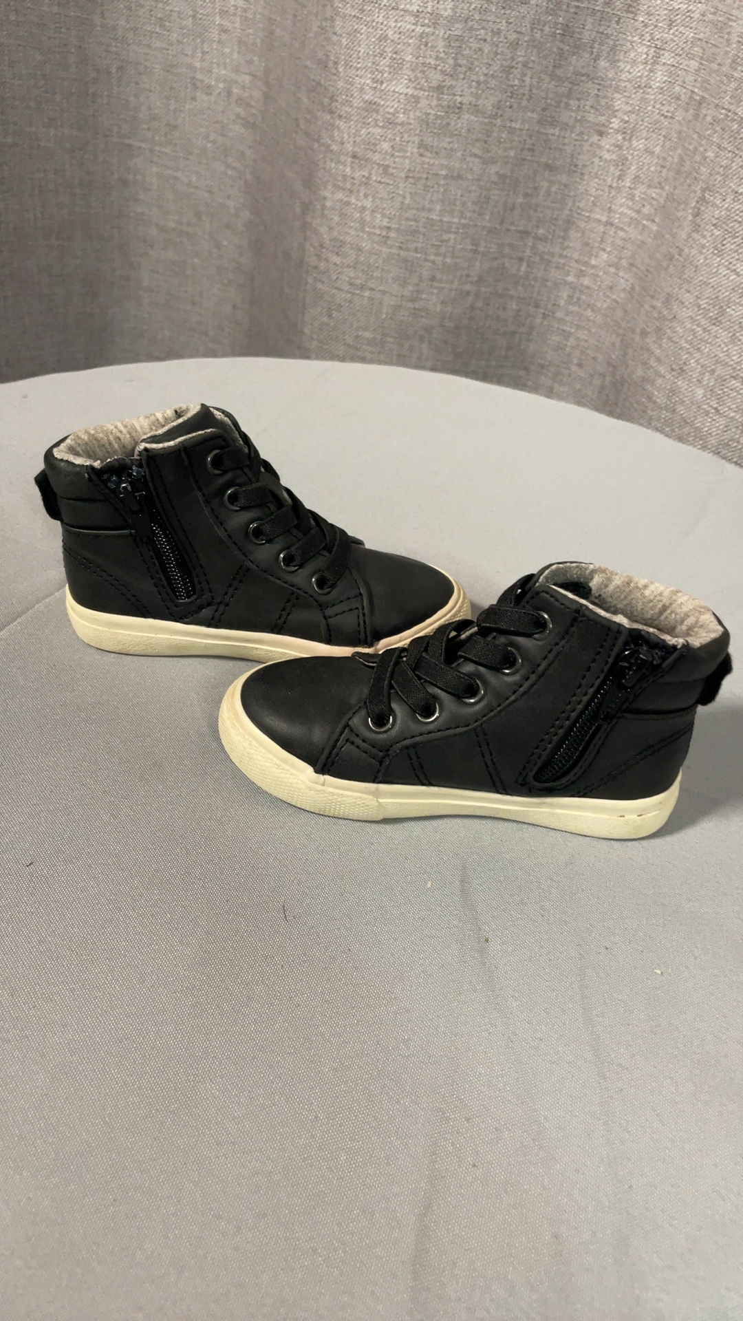 Cat & Jack Kids Black Faux Leather High Top Sneakers Size 7