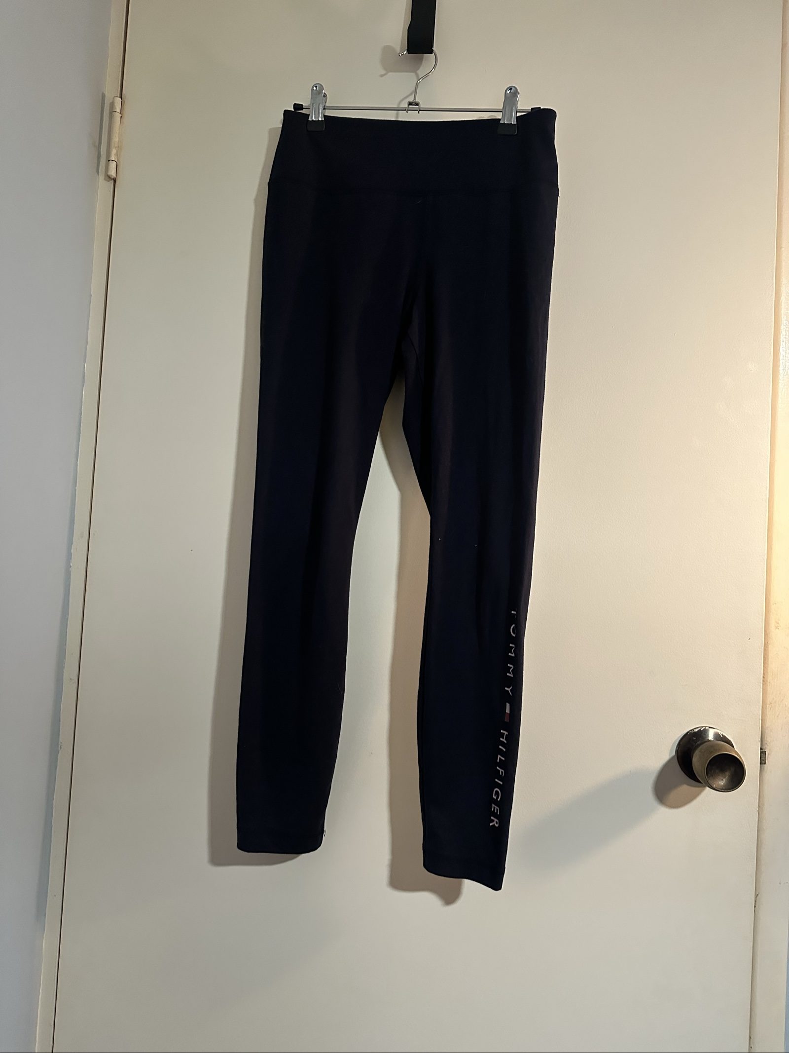 Tommy Hilfiger Women's Navy Leggings Medium Logo Print