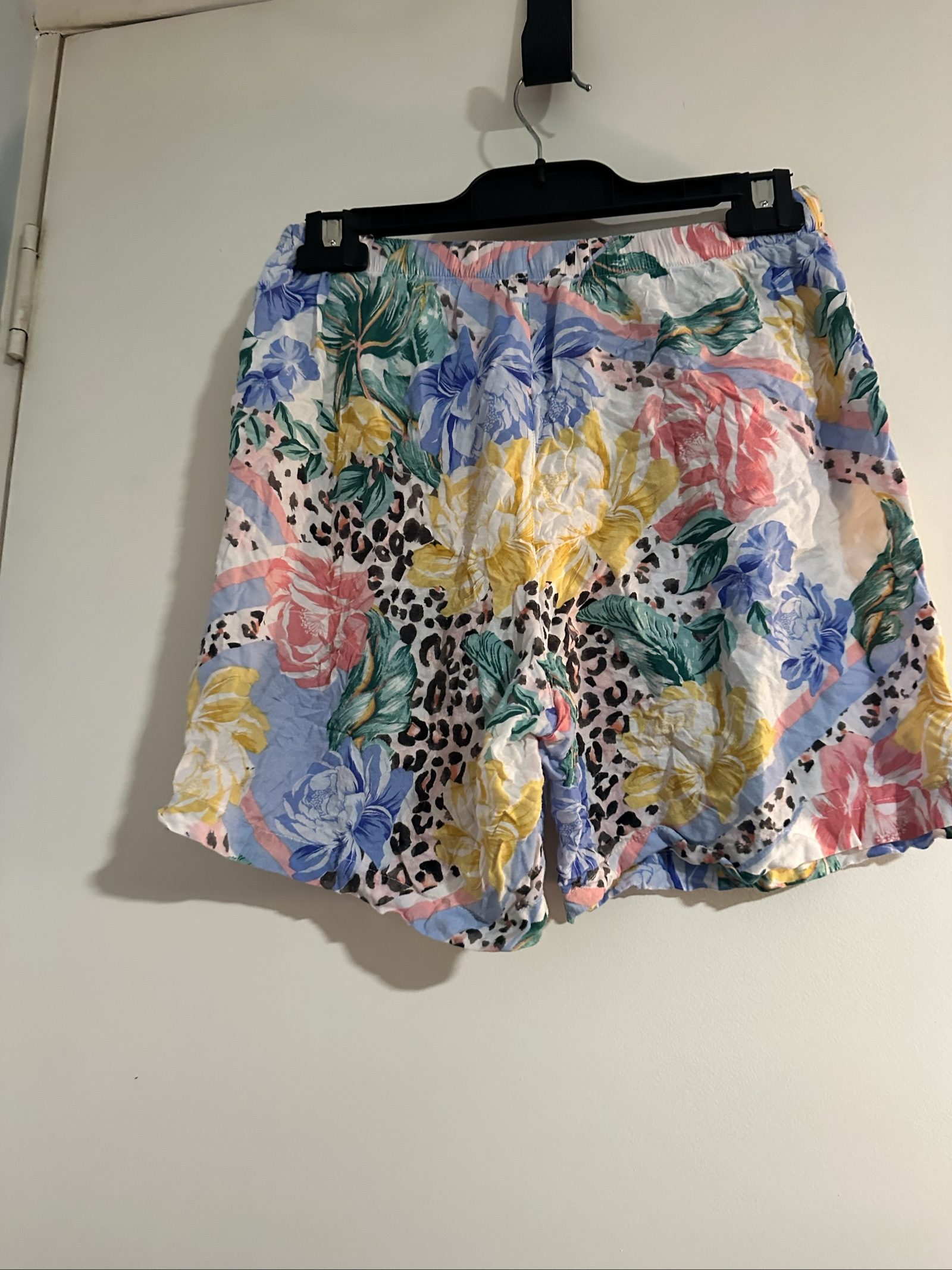 Peter Alexander Women's Multi Floral & Leopard Print Shorts Small image 3