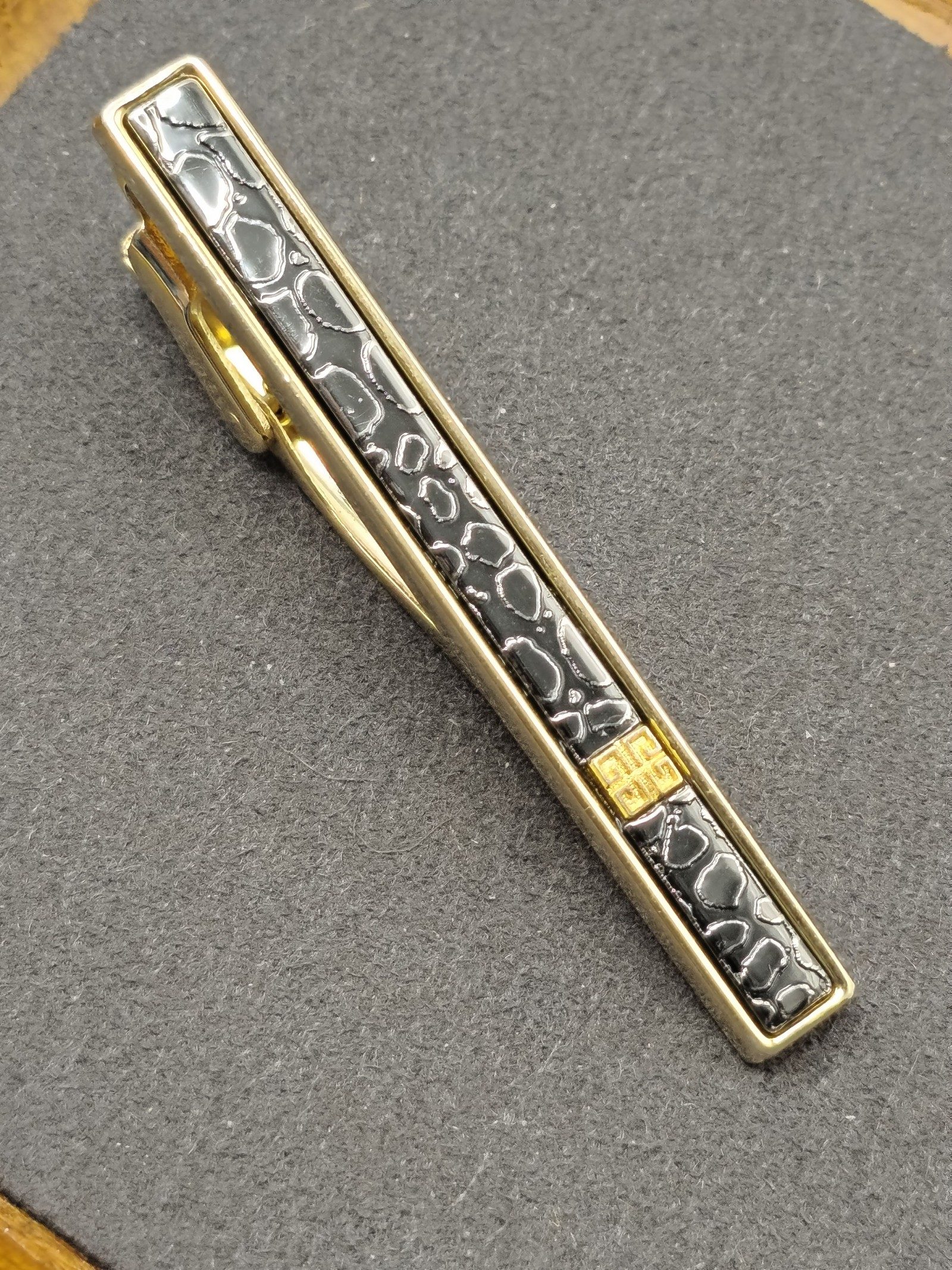 Givenchy Men Black & Gold Stainless Steel Tie Clip 6.5 cm image 5
