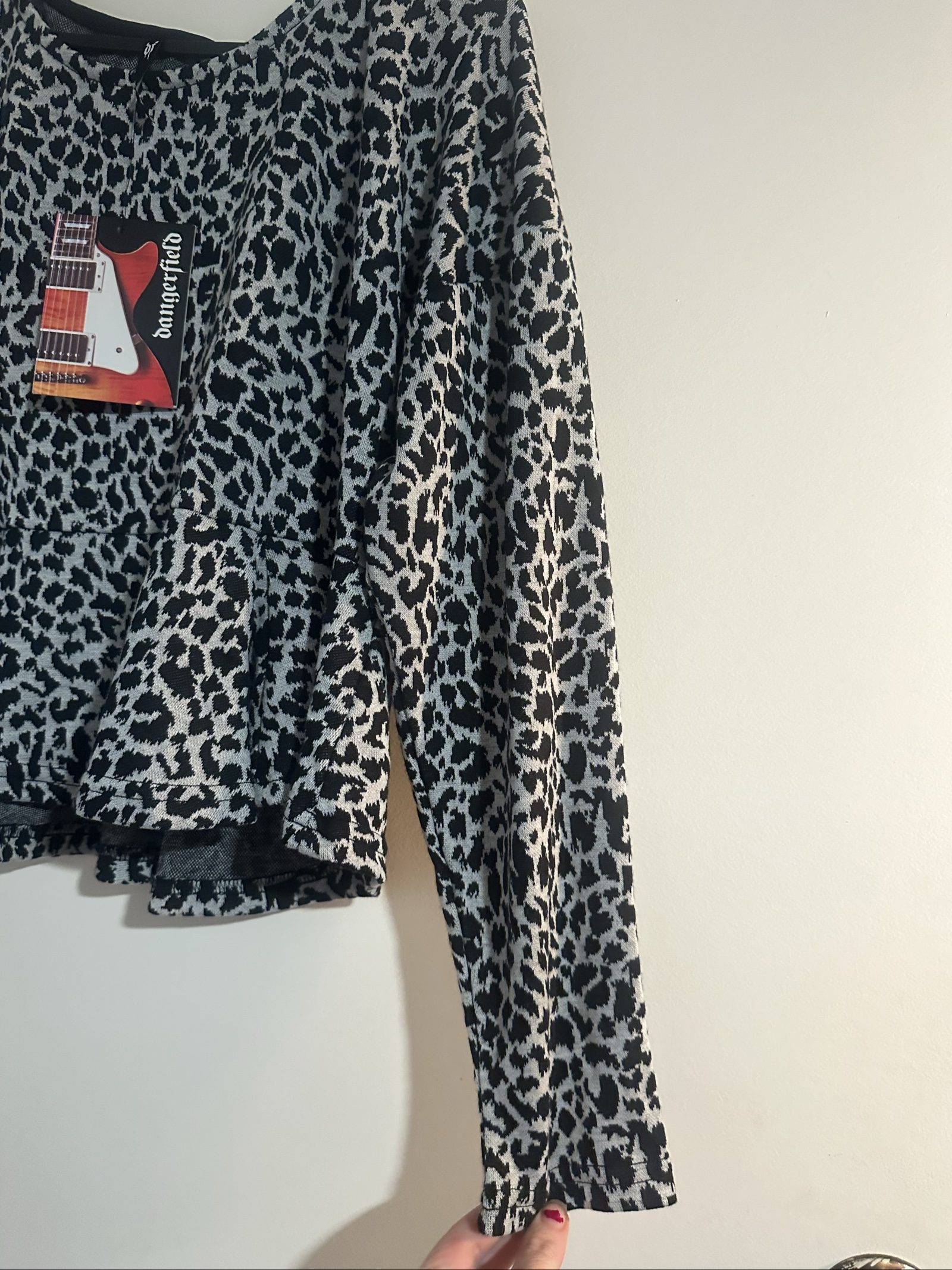 Dangerfield Women's Black & White Leopard Print Long Sleeve Top Size 10 image 5
