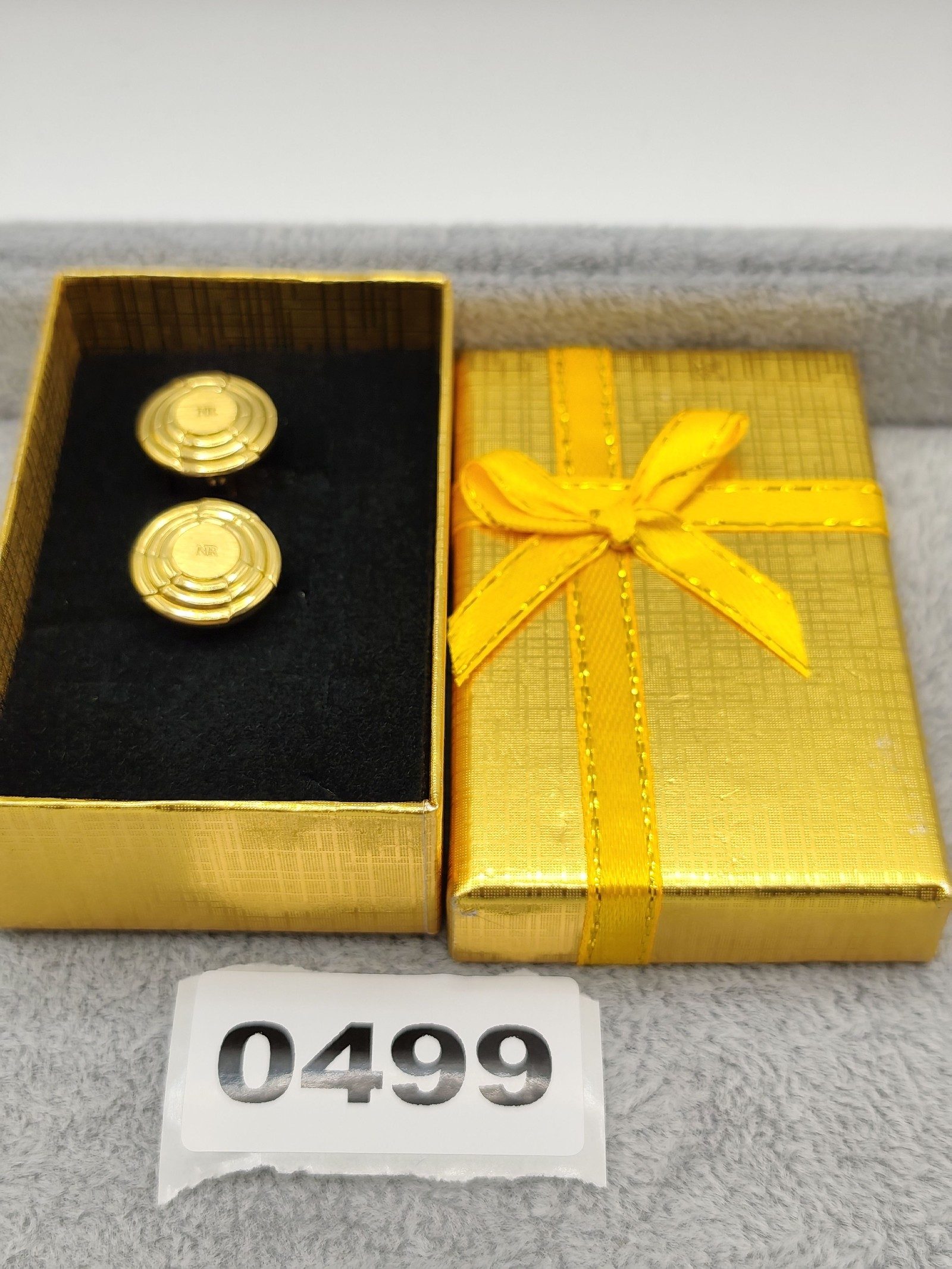 Nina Ricci Men's Gold Tone Round Nina Ricci NR Logo Cufflinks with Gift Box Other