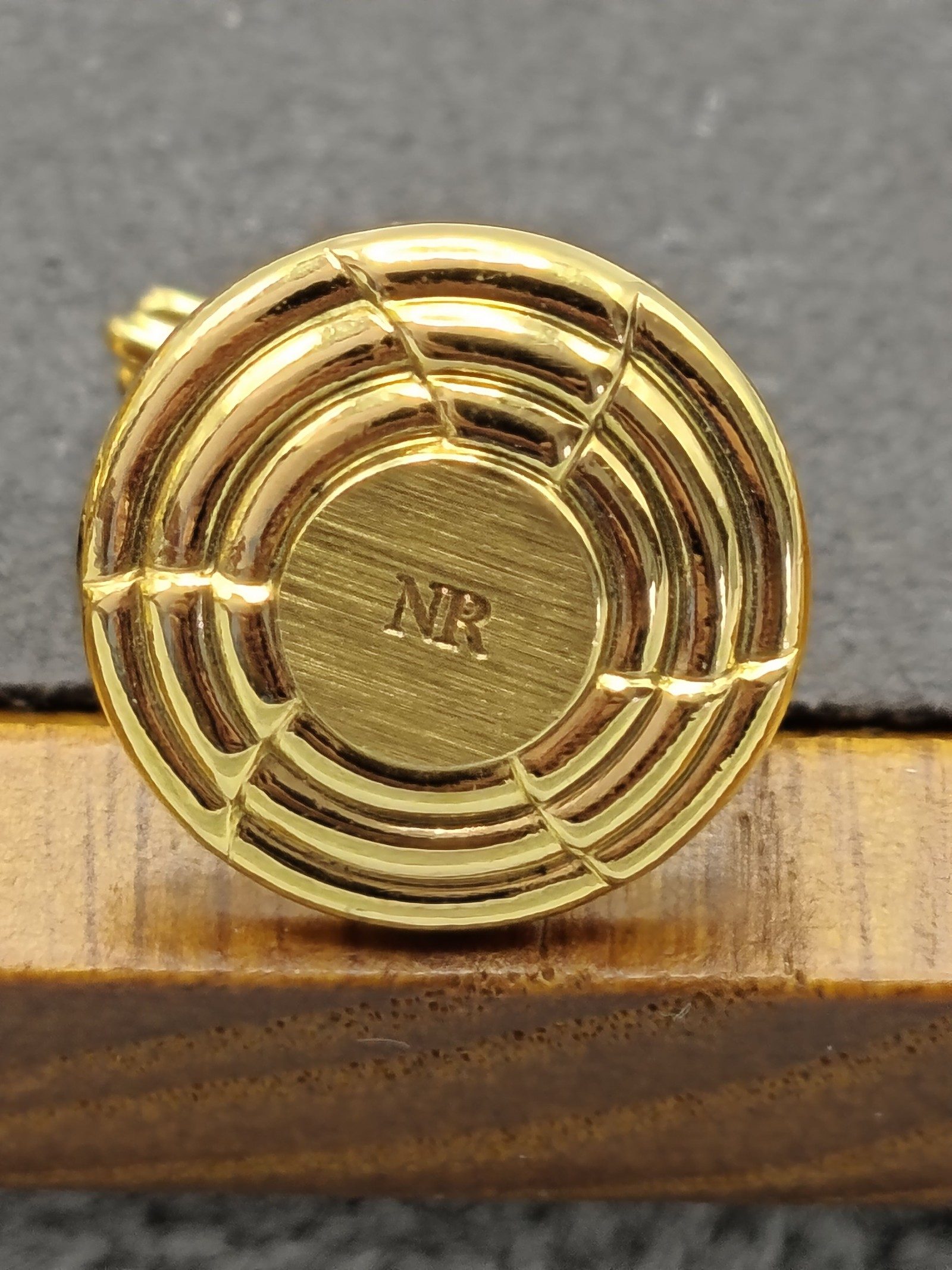 Nina Ricci Men's Gold Tone Round Nina Ricci NR Logo Cufflinks with Gift Box Other image 4