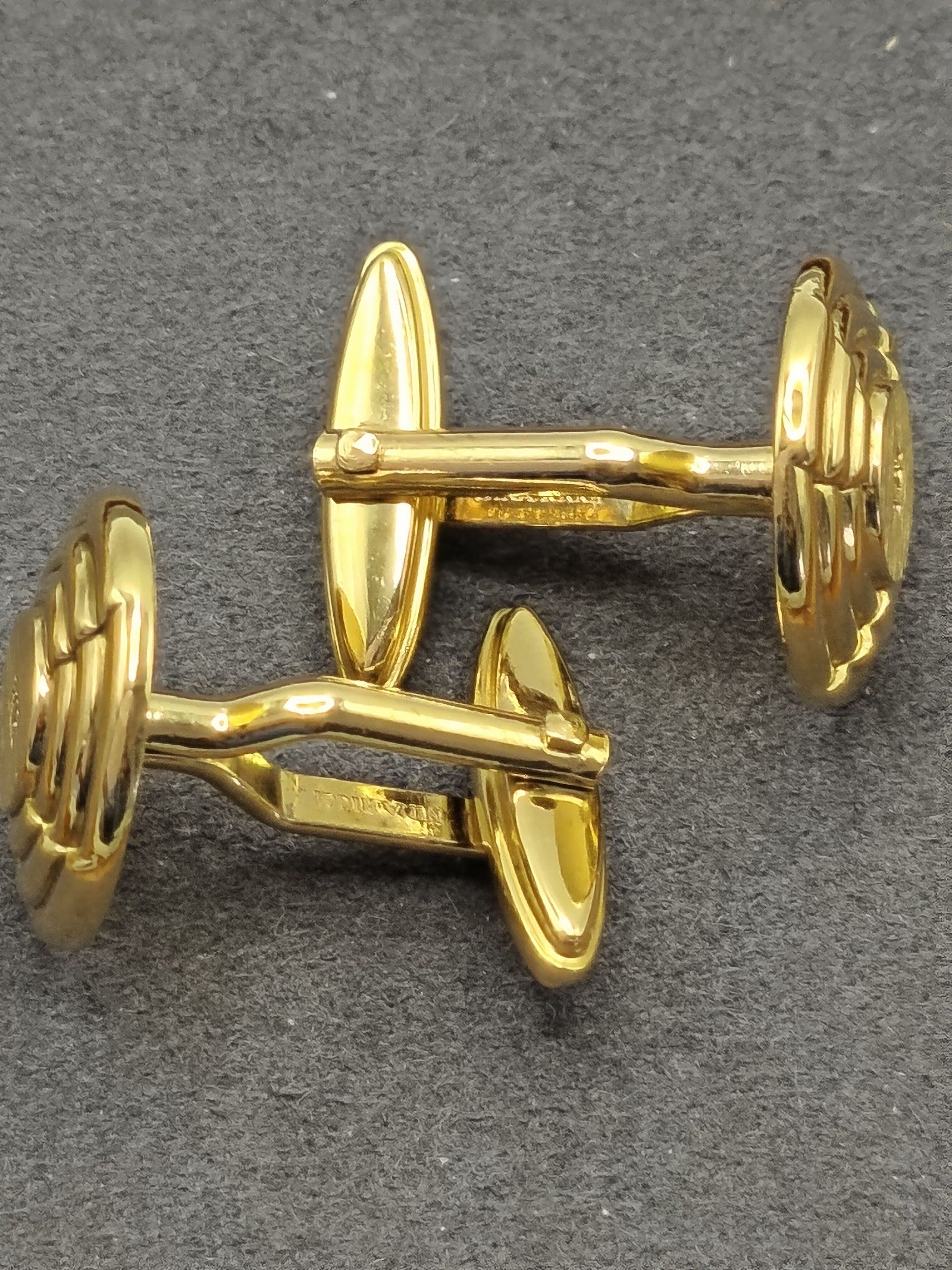 Nina Ricci Men's Gold Tone Round Nina Ricci NR Logo Cufflinks with Gift Box Other image 7