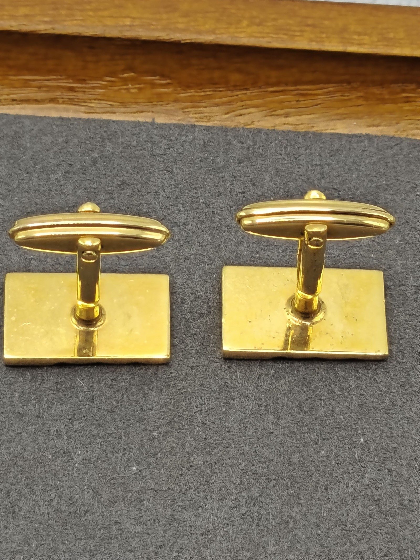 Dunhill Gold Tone Men's Cufflinks Set One Size with Gift Box image 8
