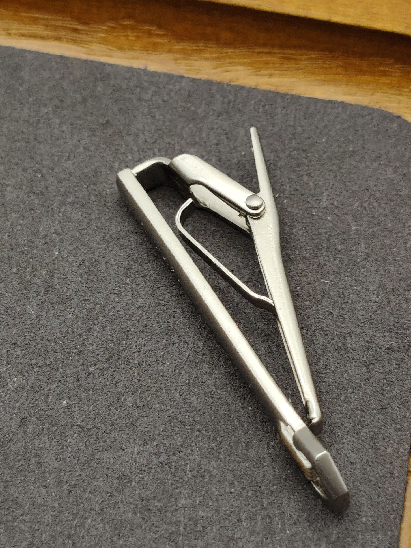 Oliver Silver & Gold Tone Men’s Tie Clip 6 cm image 8