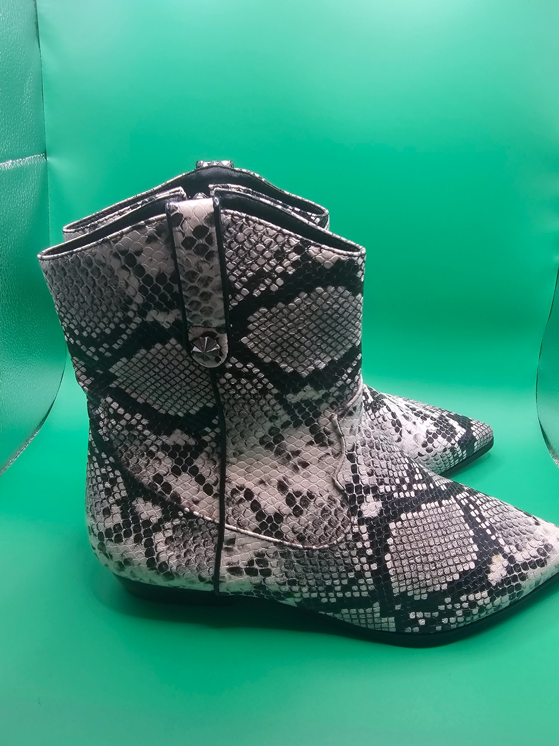 Black & White Faux Snake Skin Ankle Boots UK 6 Azarey Faux Leather image 5