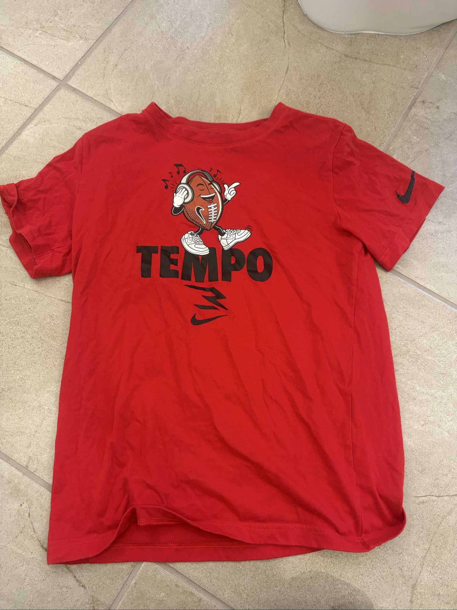 Nike Red Boys' Tempo Graphic T-Shirt Size 12-13