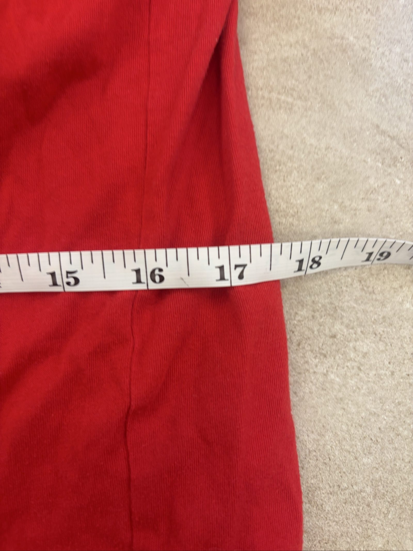 Nike Red Boys' Tempo Graphic T-Shirt Size 12-13 image 4