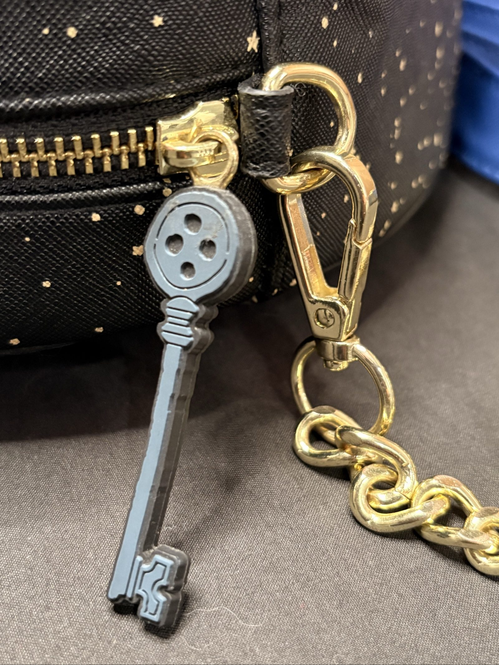 Loungefly Coraline Moon & Cat Circle Crossbody Bag Black & Blue image 9