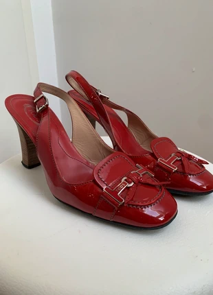 TOD'S Vintage Lack-Pumps in Rot – Slingback mit Logo-Schnalle