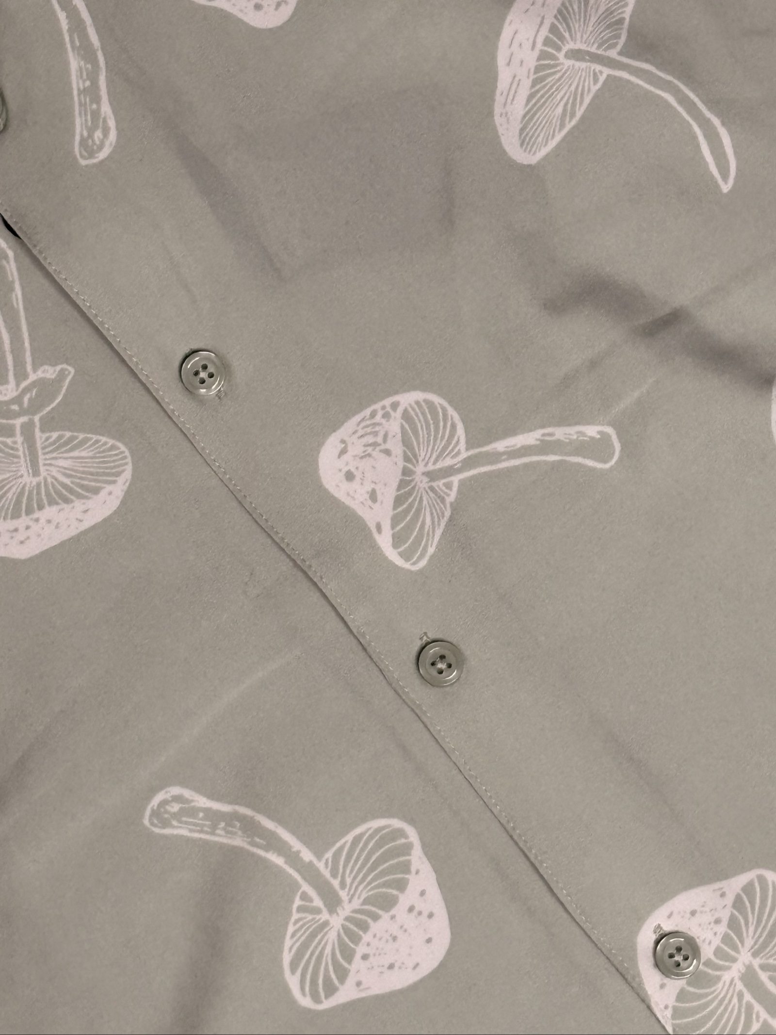 Fresh Grey & White Mushroom Print Mens Shirt Medium image 4