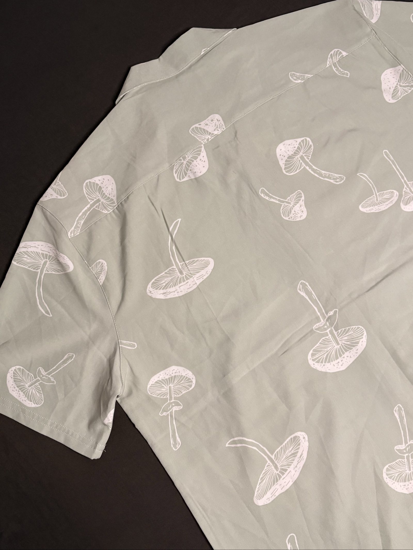Fresh Grey & White Mushroom Print Mens Shirt Medium image 7