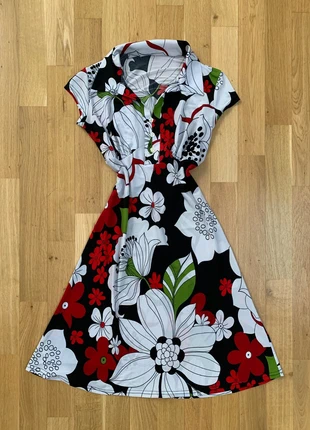 Retro Blumenkleid schwarz/weiß/rot