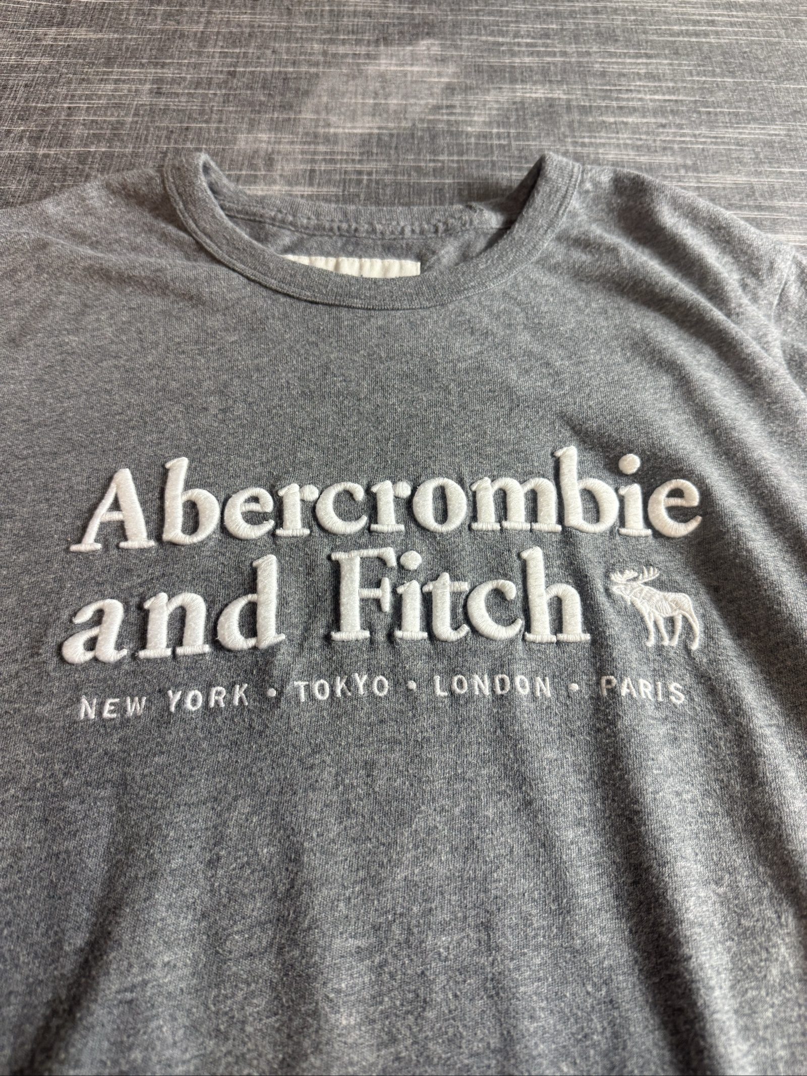 Abercrombie & Fitch Women's Grey Soft A&F Tee XS Embroidered Logo image 2