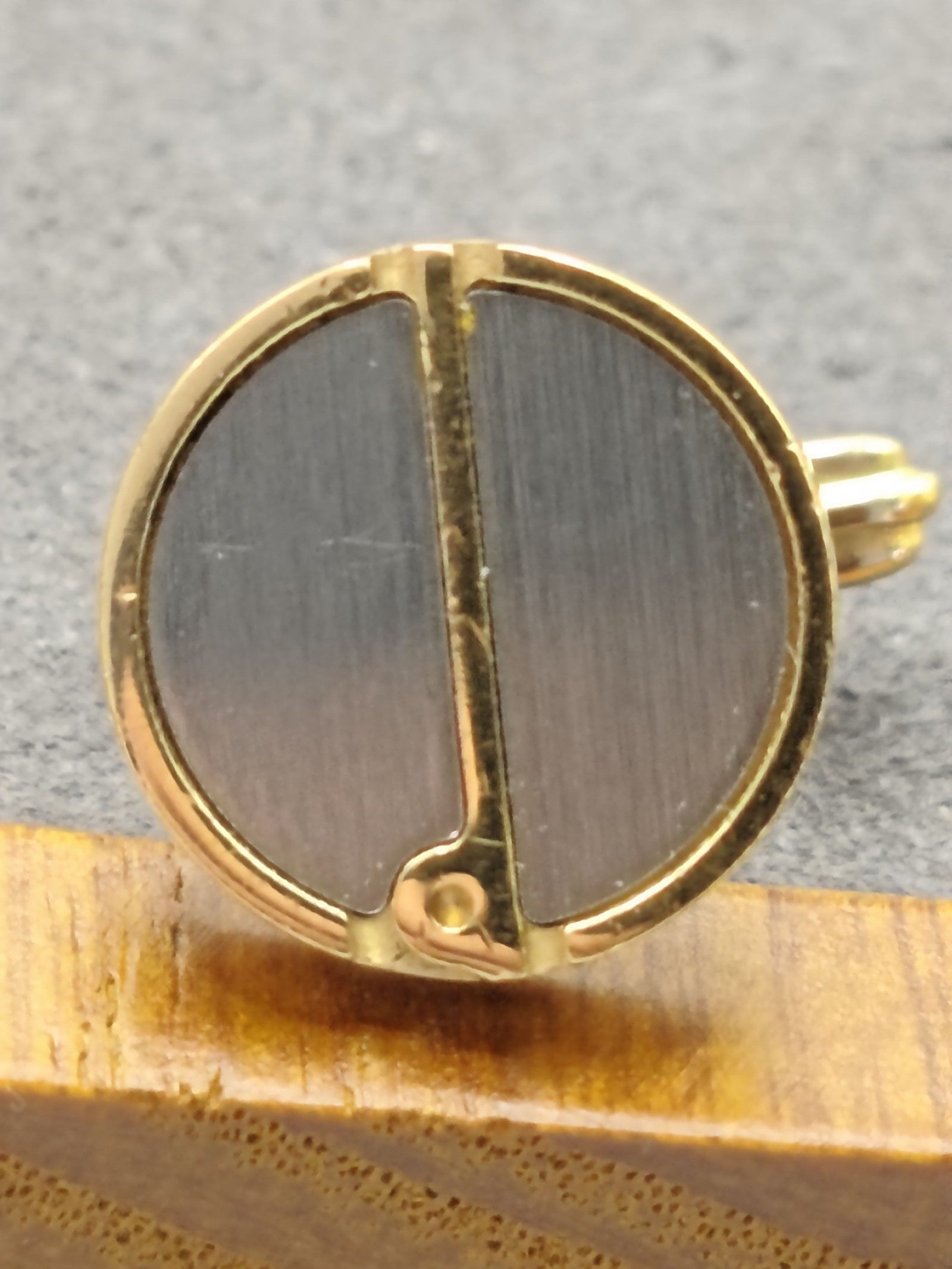 Dunhill Men's Gold & Grey Round Cufflinks in Box image 6