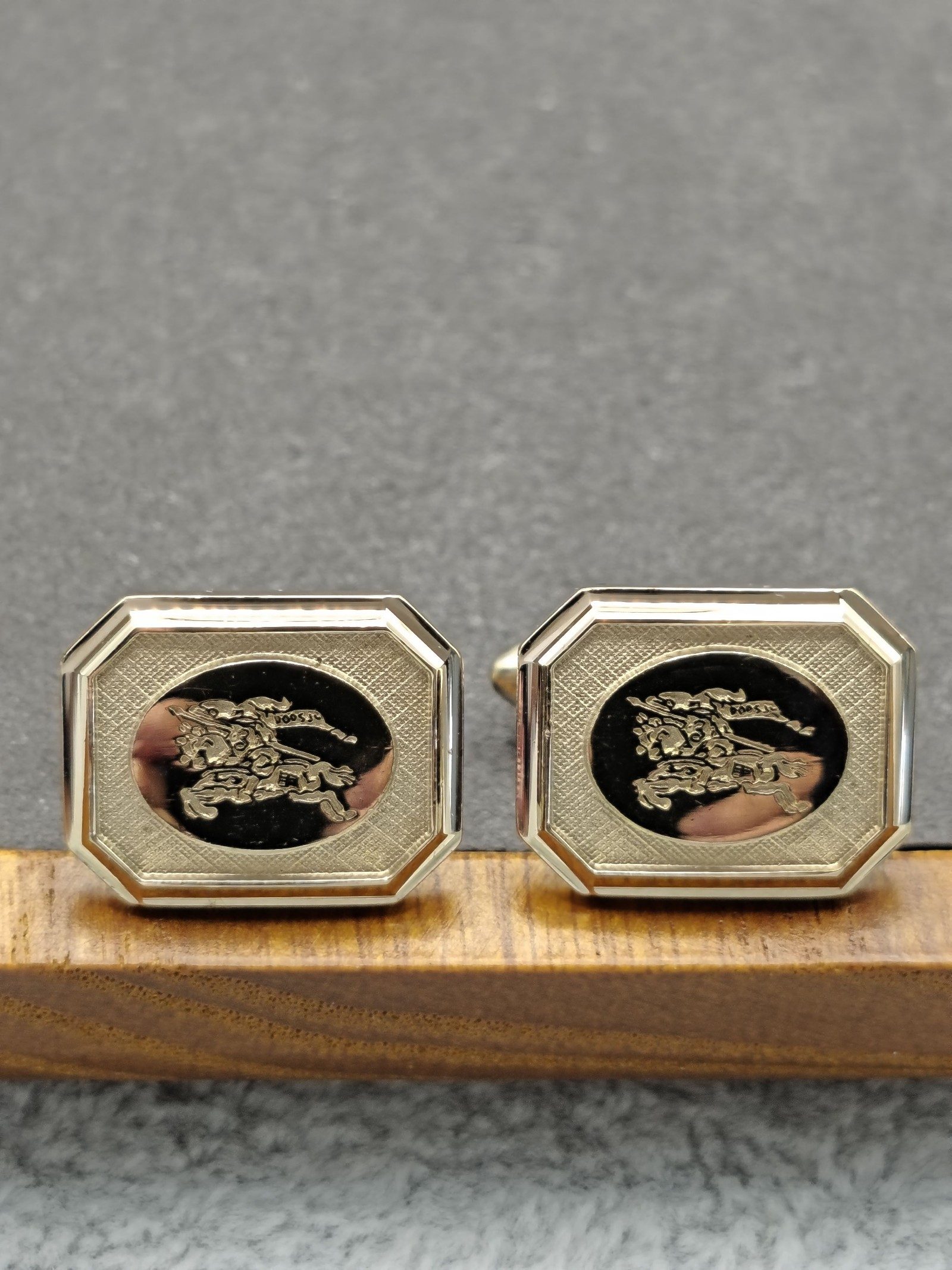 Burberry Vintage Gold Tone Riding Knight Cufflinks Men Other image 3