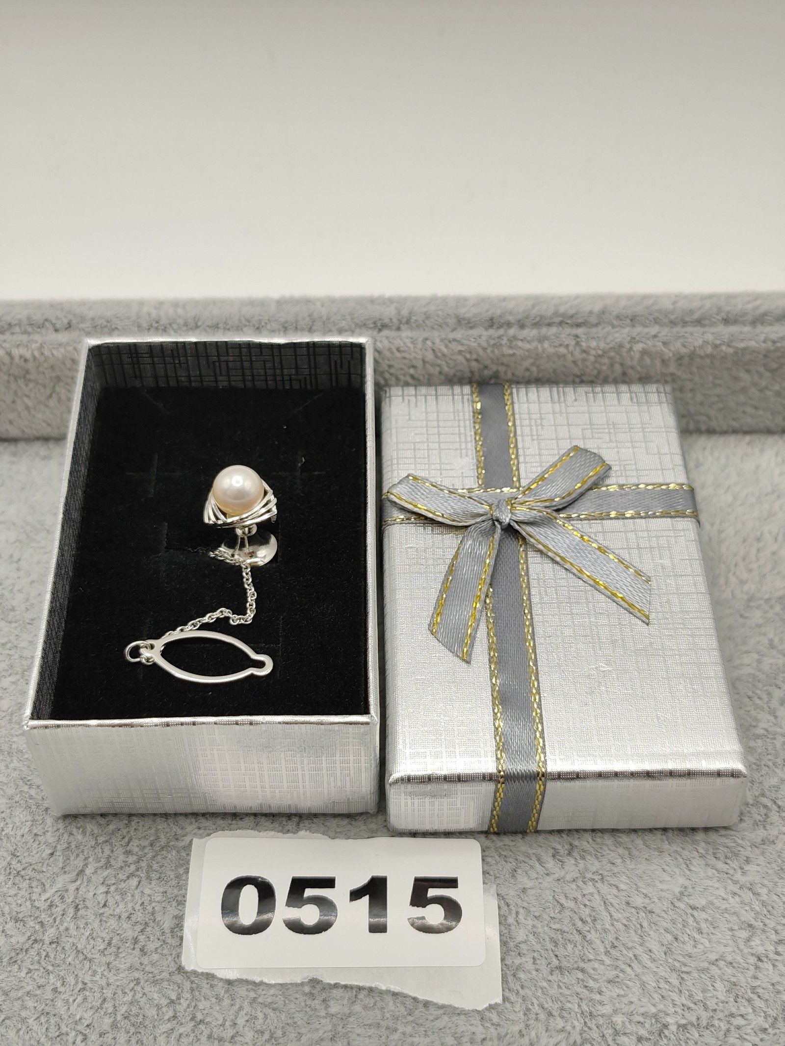 Silver Women's White Pearl tie Pin with Safety Chain Other