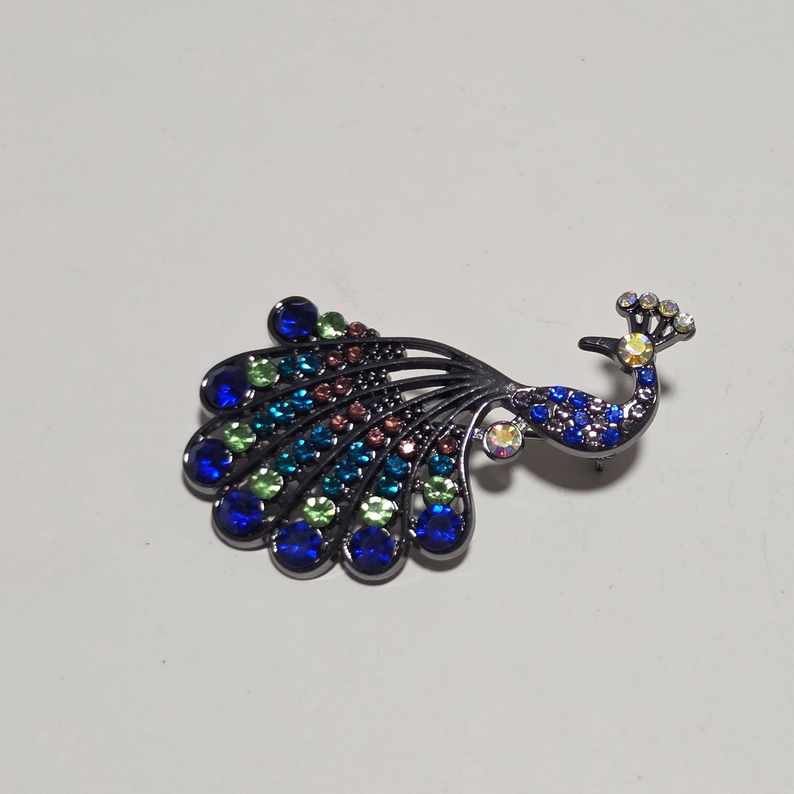 Peacock Shaped Multi-Coloured Rhinestone Brooch .b5 image 3