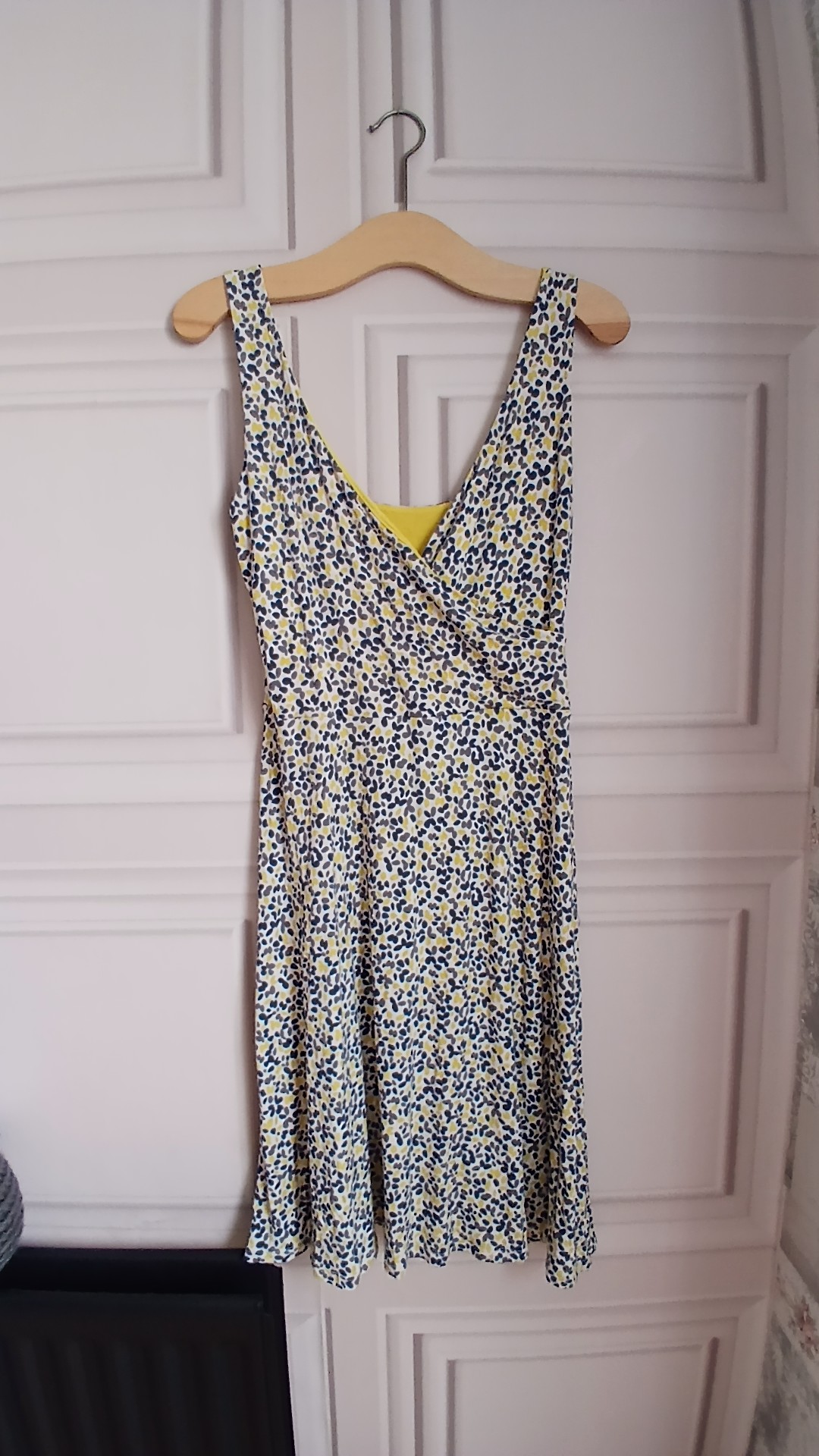 Yellow & Blue Patterned Women's Sleeveless V-Neck Dress Size 10