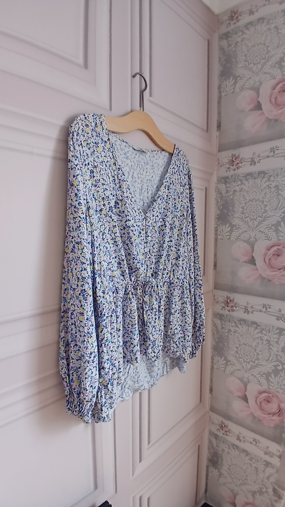 Women's Multi Floral Button Up Peplum Blouse with Tie Waist Size 18 image 2