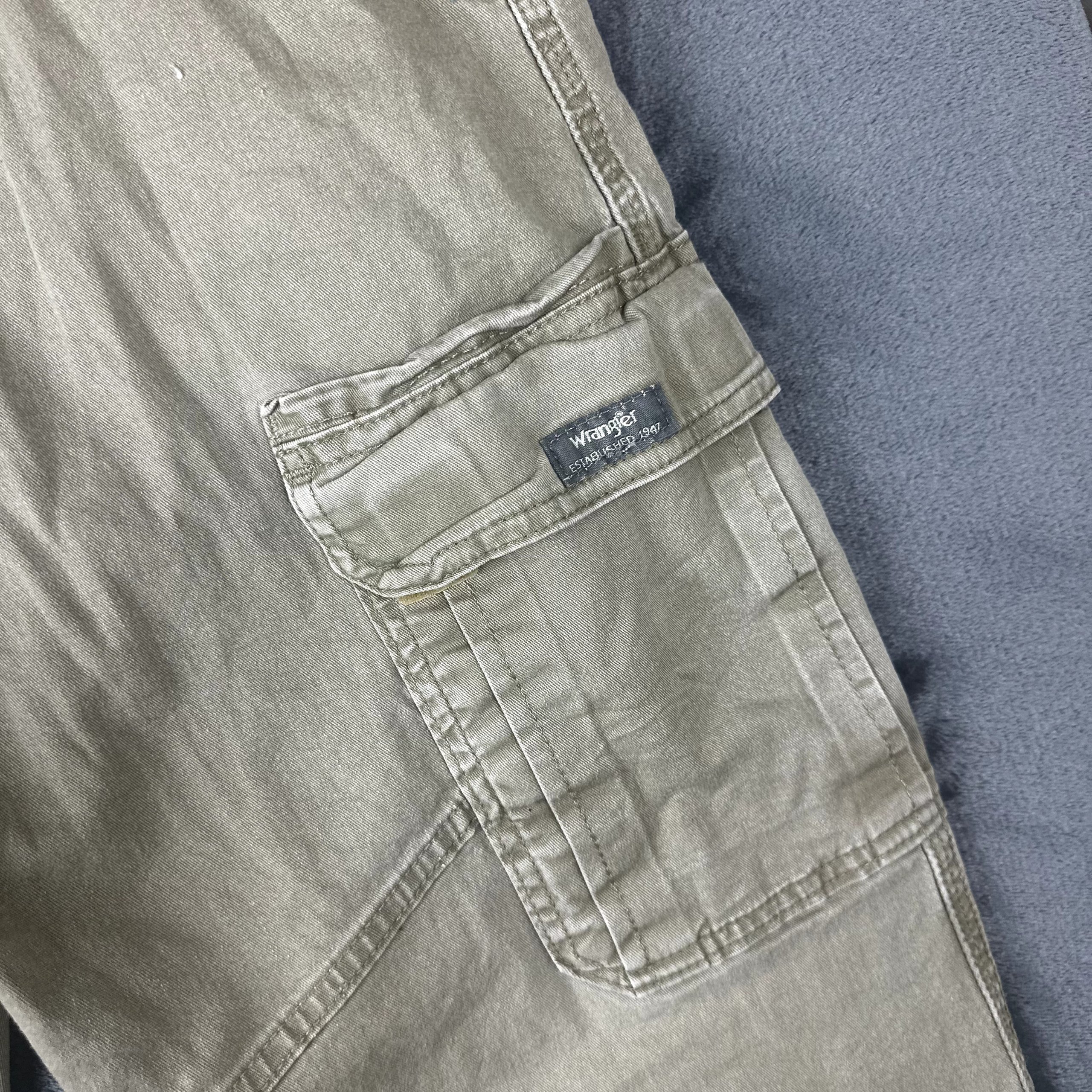 Wrangler Men's Cargo Pants - Size 40x32 Beige Khaki Relaxed Fit Workwear image 8