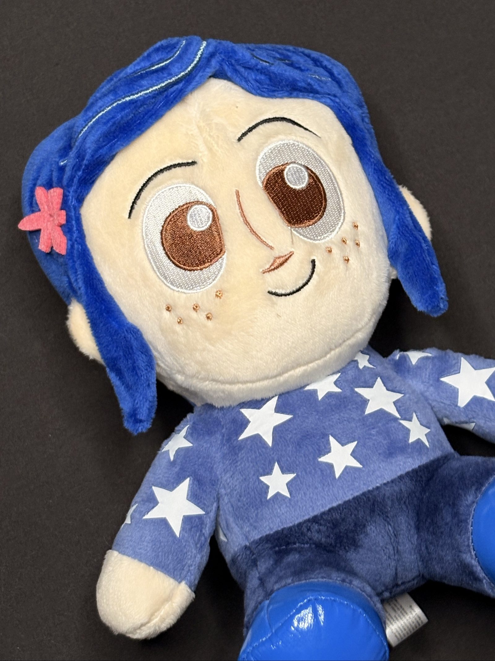 Laika Coraline Blue Star Plush Doll Soft Toy image 2