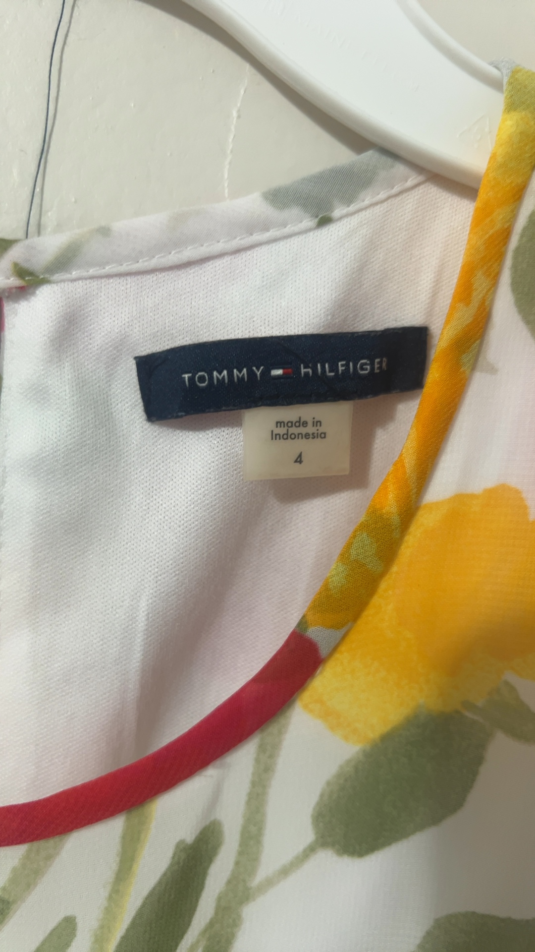 Tommy Hilfiger Women's Multi Floral Sleeveless Dress Size 4 image 2