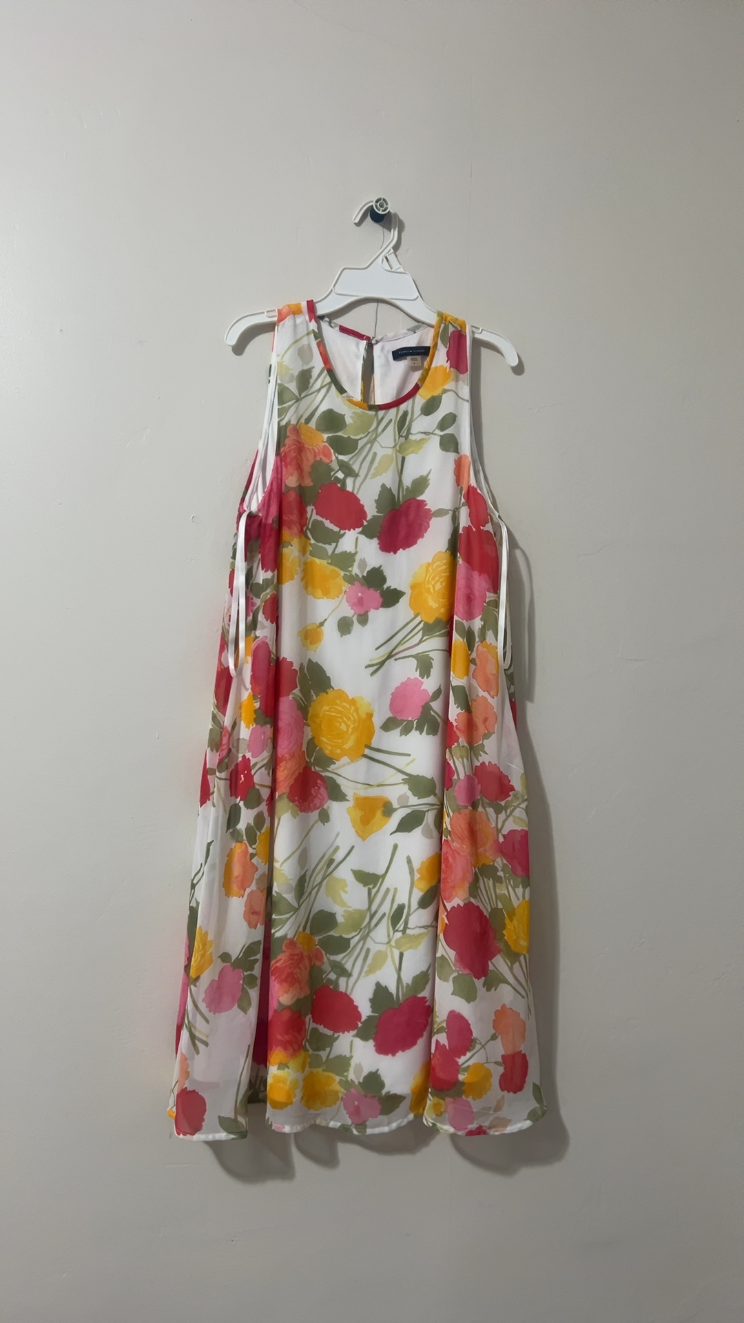 Tommy Hilfiger Women's Multi Floral Sleeveless Dress Size 4 image 3