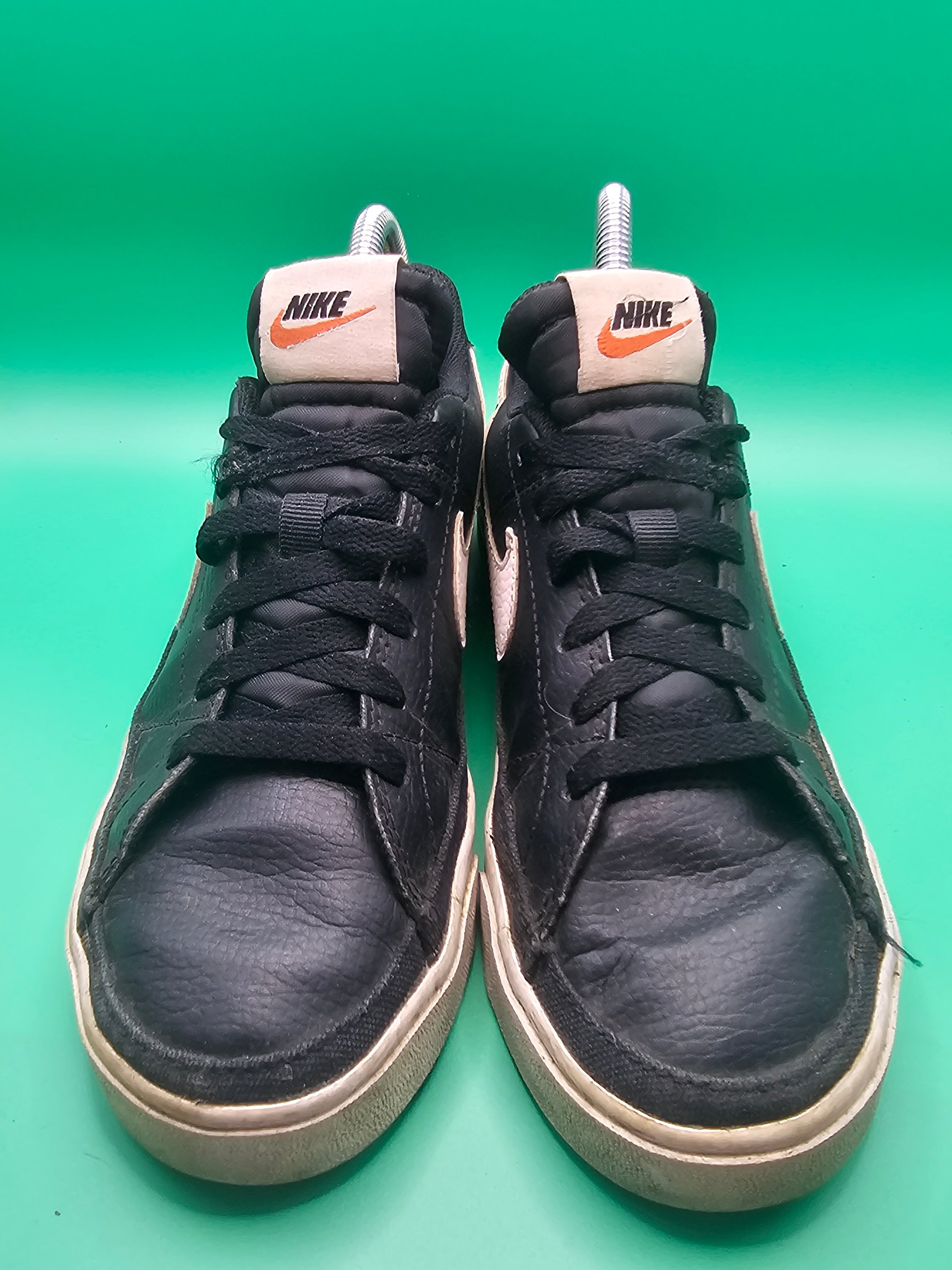 Nike Court Legacy Black & White Leather Skate Tennis Shoes UK Size 5 image 2