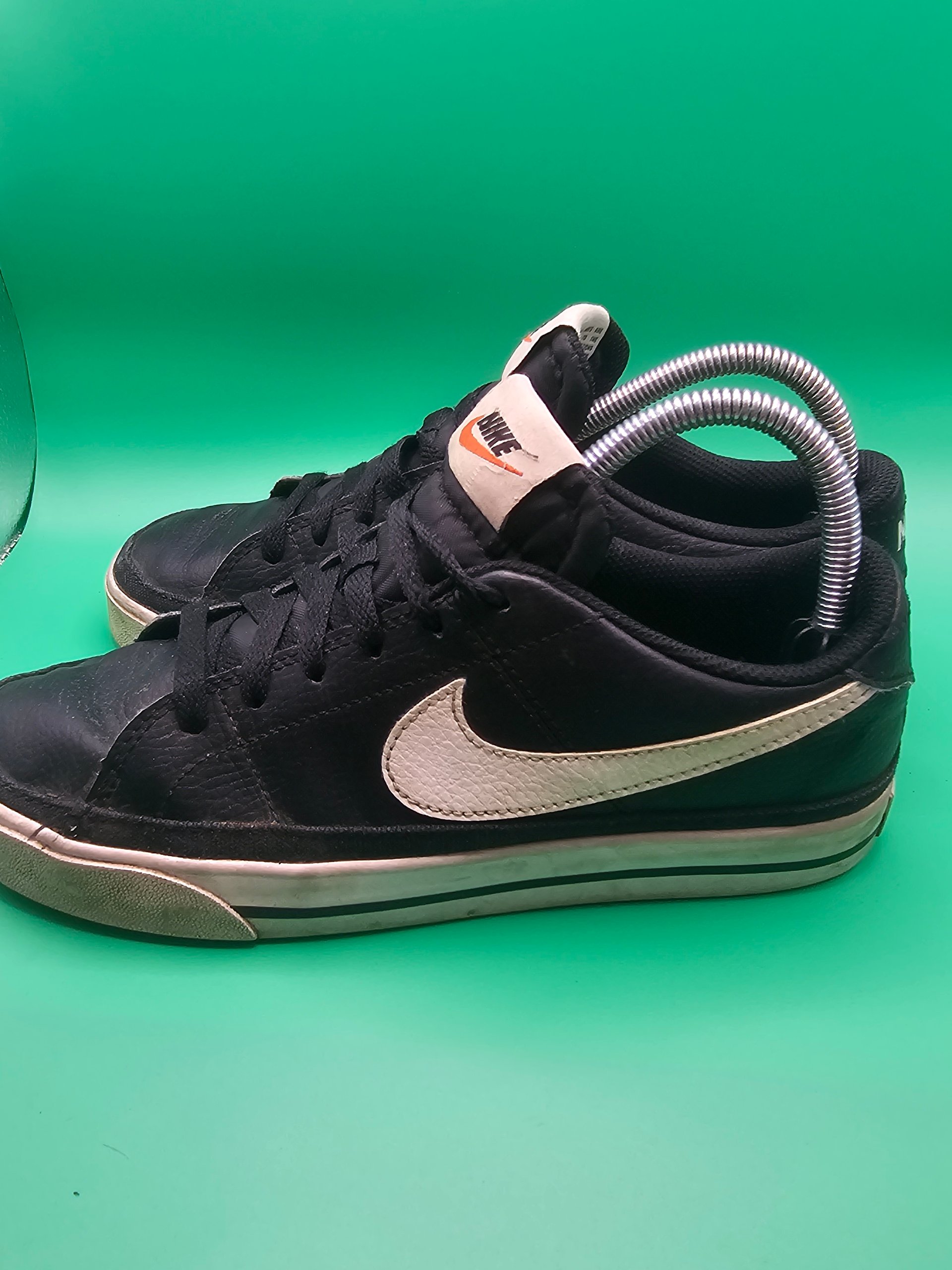 Nike Court Legacy Black & White Leather Skate Tennis Shoes UK Size 5 image 3