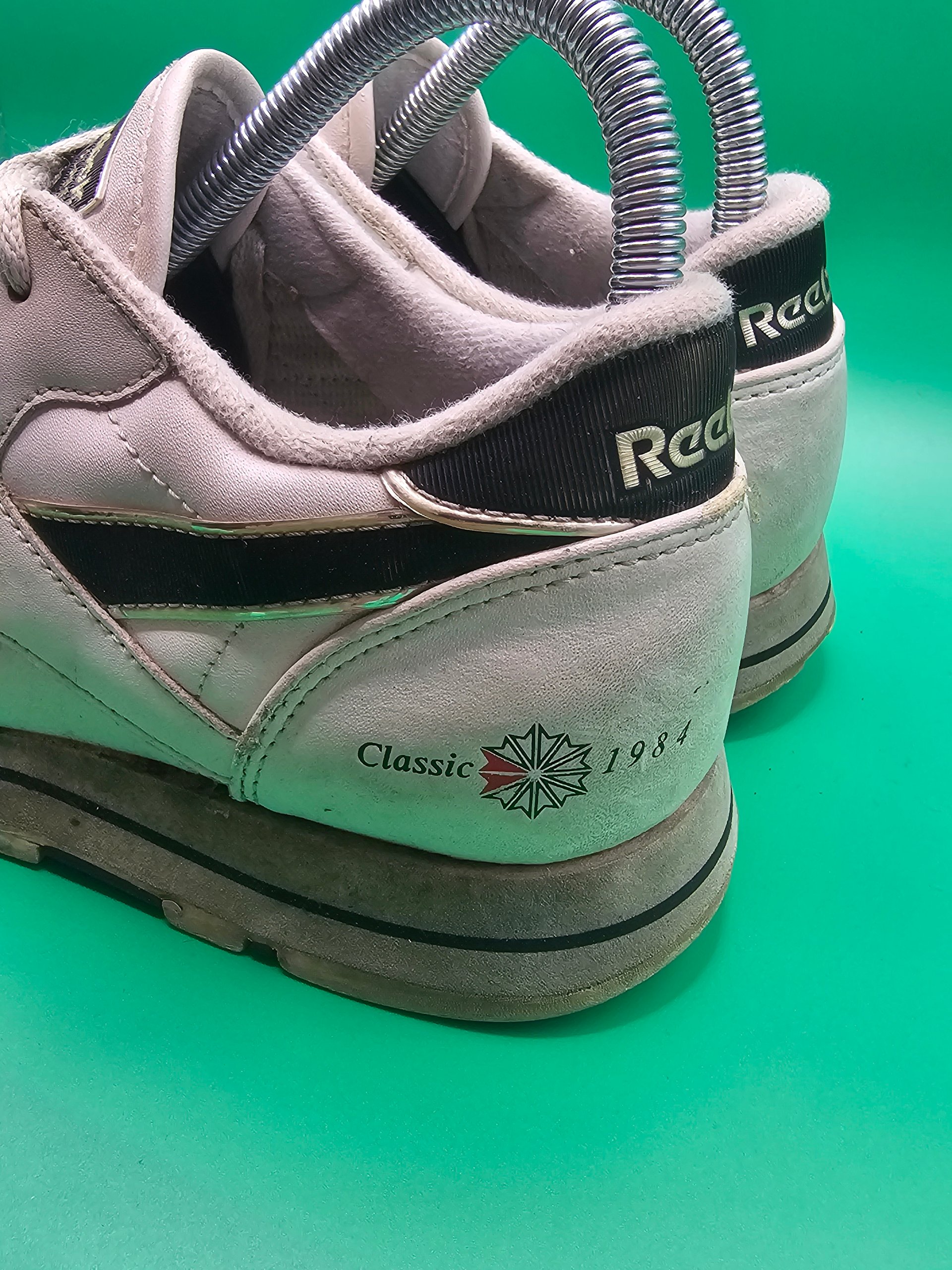 Reebok Classics White & Black Running Trainers UK Size 5 image 4