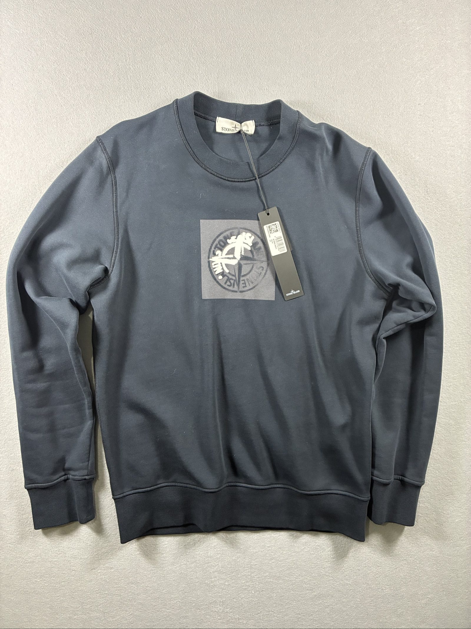 Stone Island Men's Black Logo Cotton Sweatshirt Large image 7