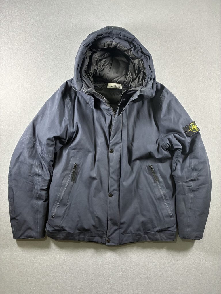 Stone Island Men's Navy Hooded Puffer Jacket Medium Detachable Patch
