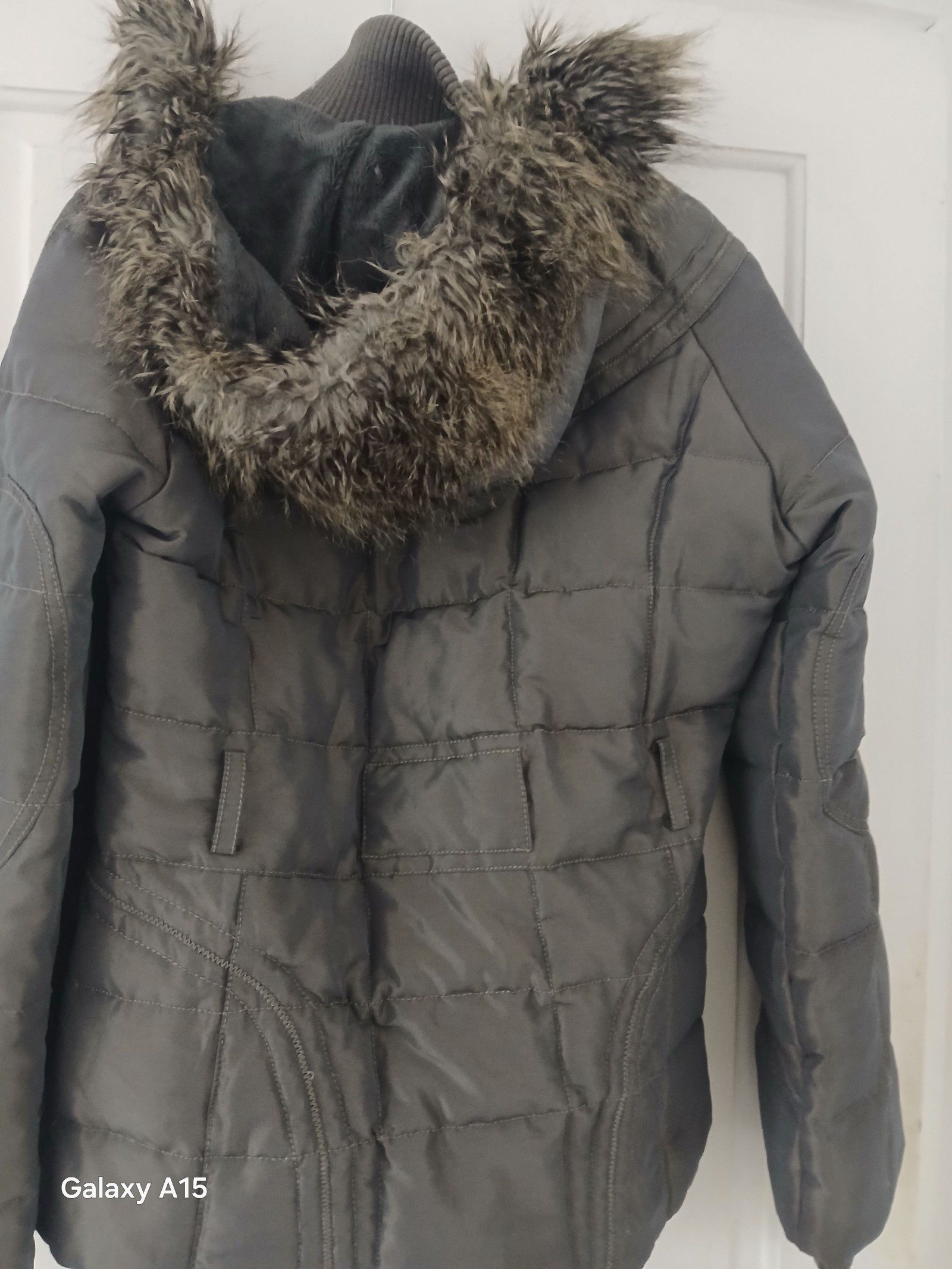 Grey Women's Quilted Faux Fur Hooded Puffer Jacket Large image 4