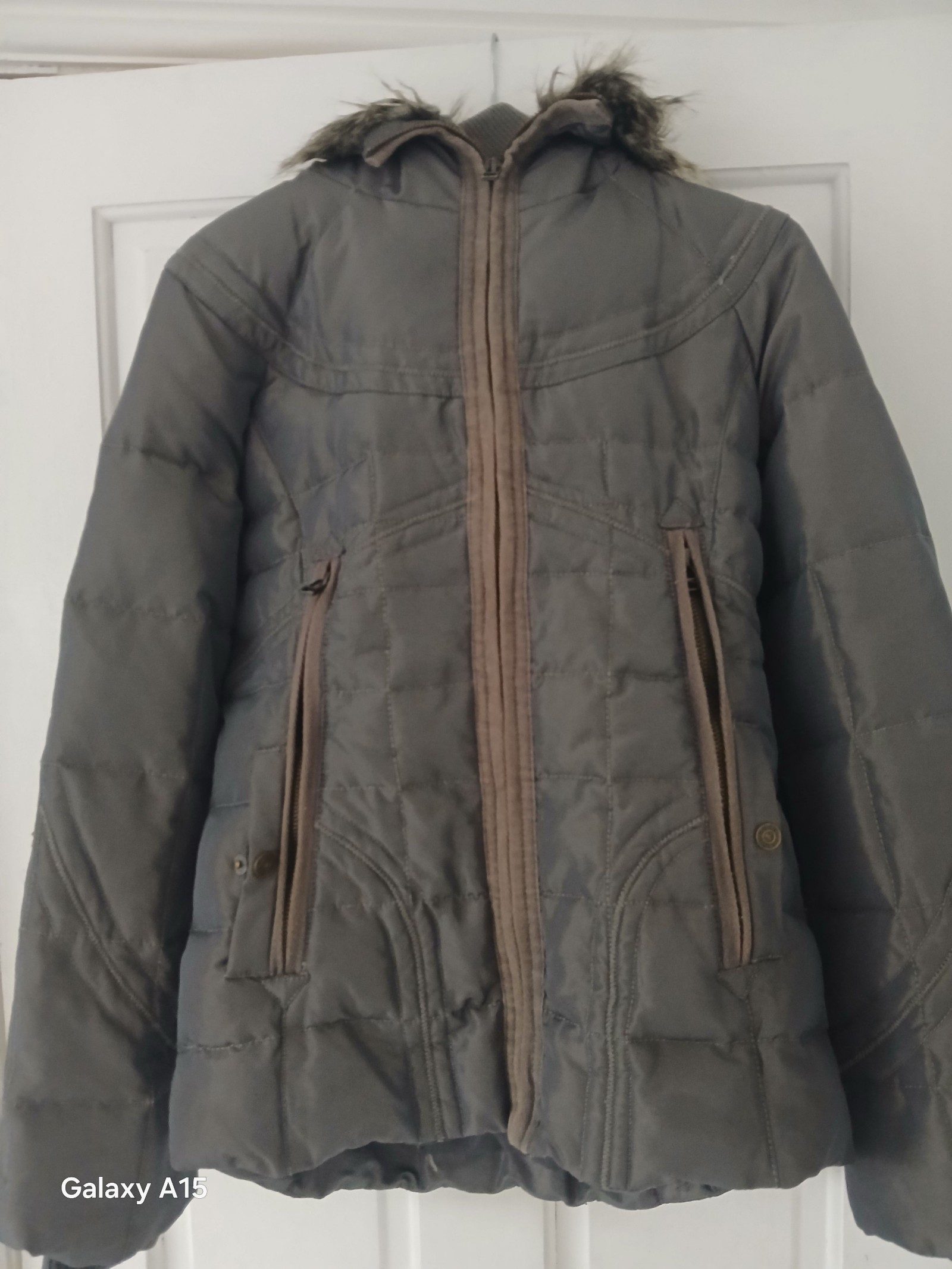 Grey Women's Quilted Faux Fur Hooded Puffer Jacket Large image 8