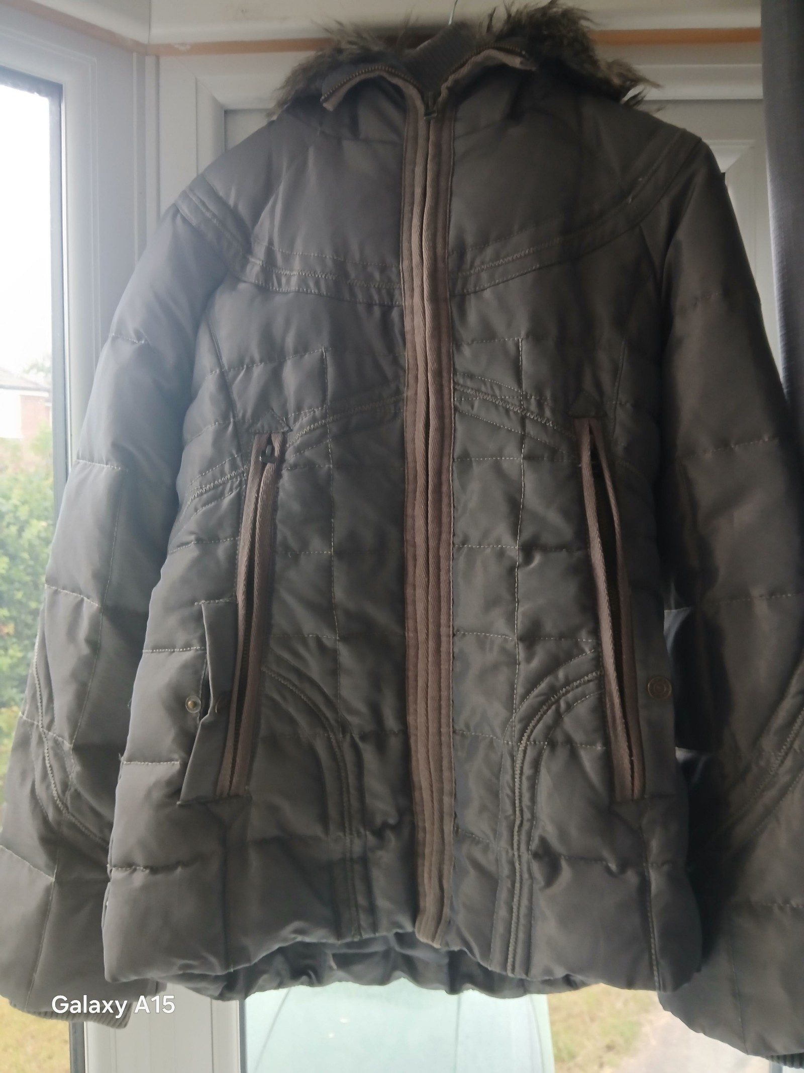 Grey Women's Quilted Faux Fur Hooded Puffer Jacket Large image 9