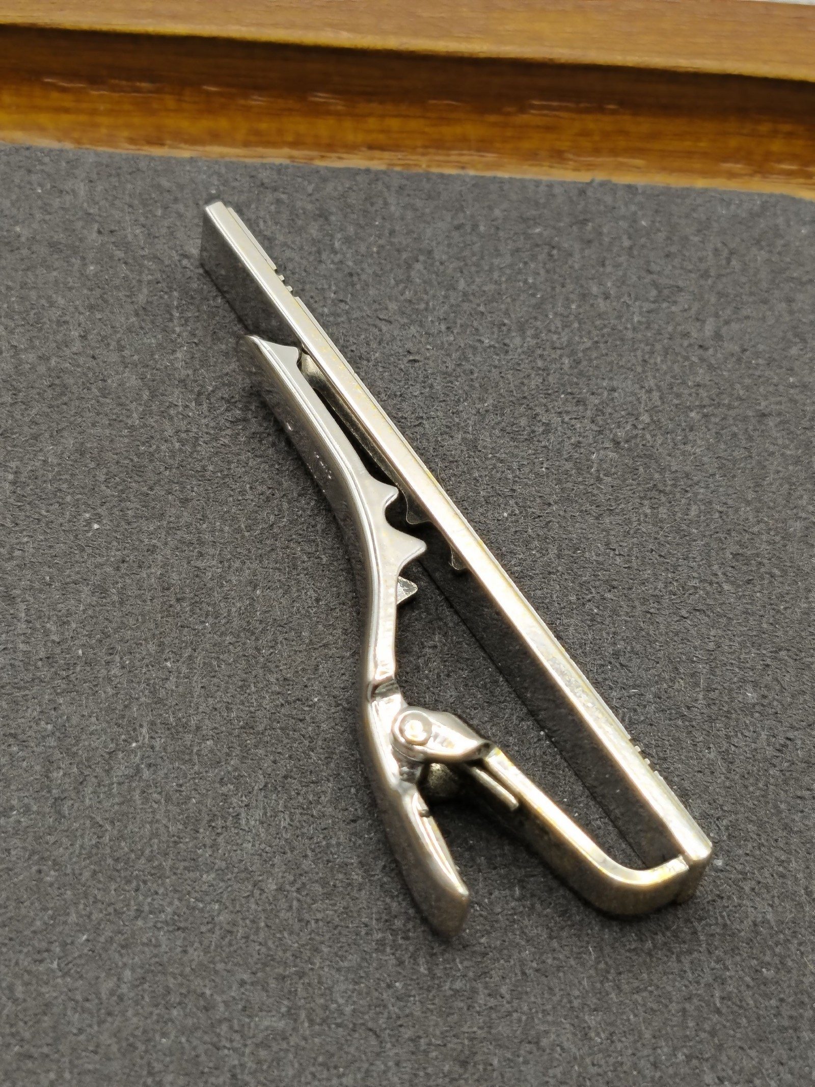 David Van Hagen Silver & Gold Tone Men's Tie Clip image 8
